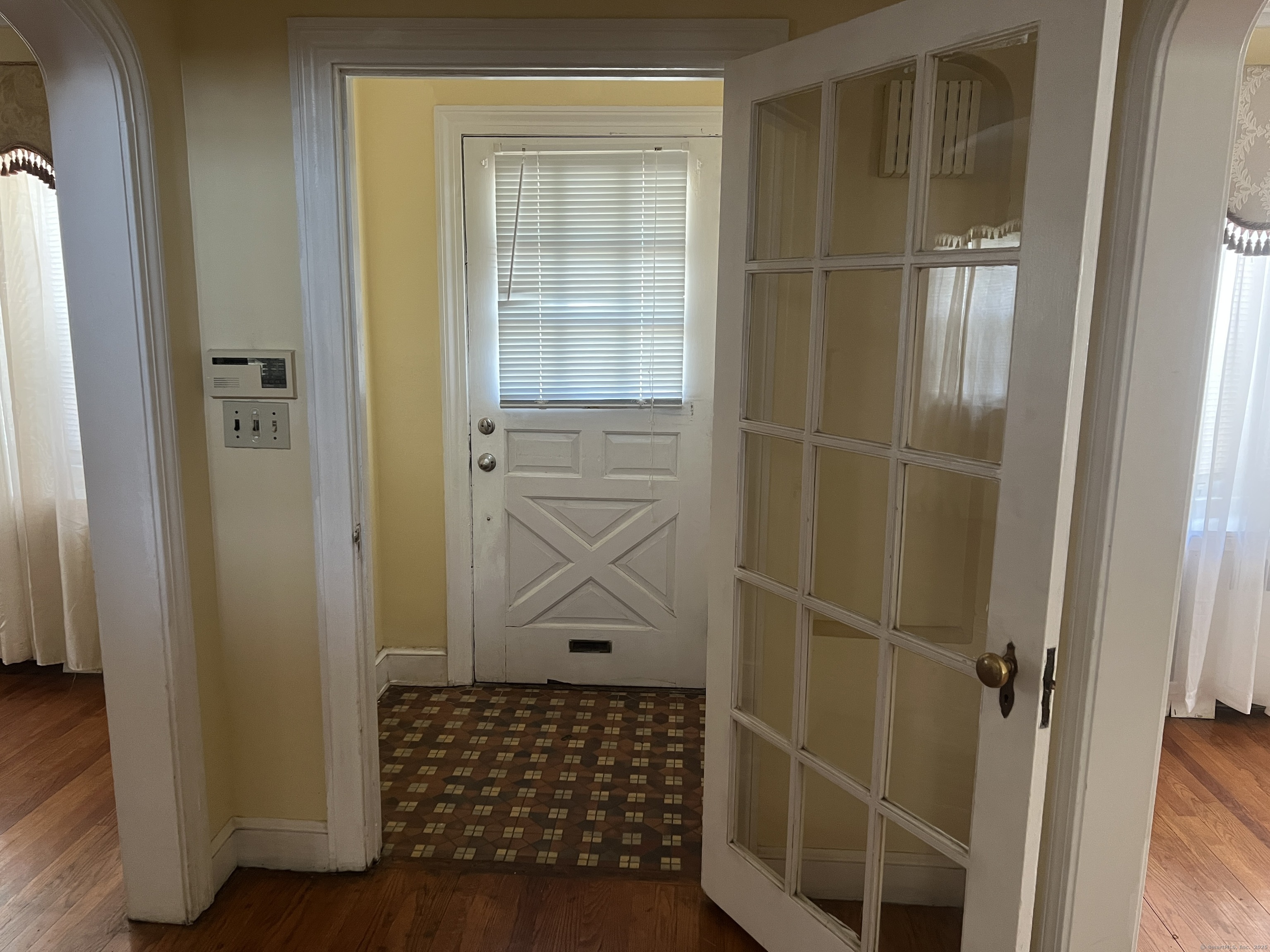 New Haven, Connecticut, 06511, United States, 5 Bedrooms Bedrooms, ,3 BathroomsBathrooms,Residential,For Sale,1826749