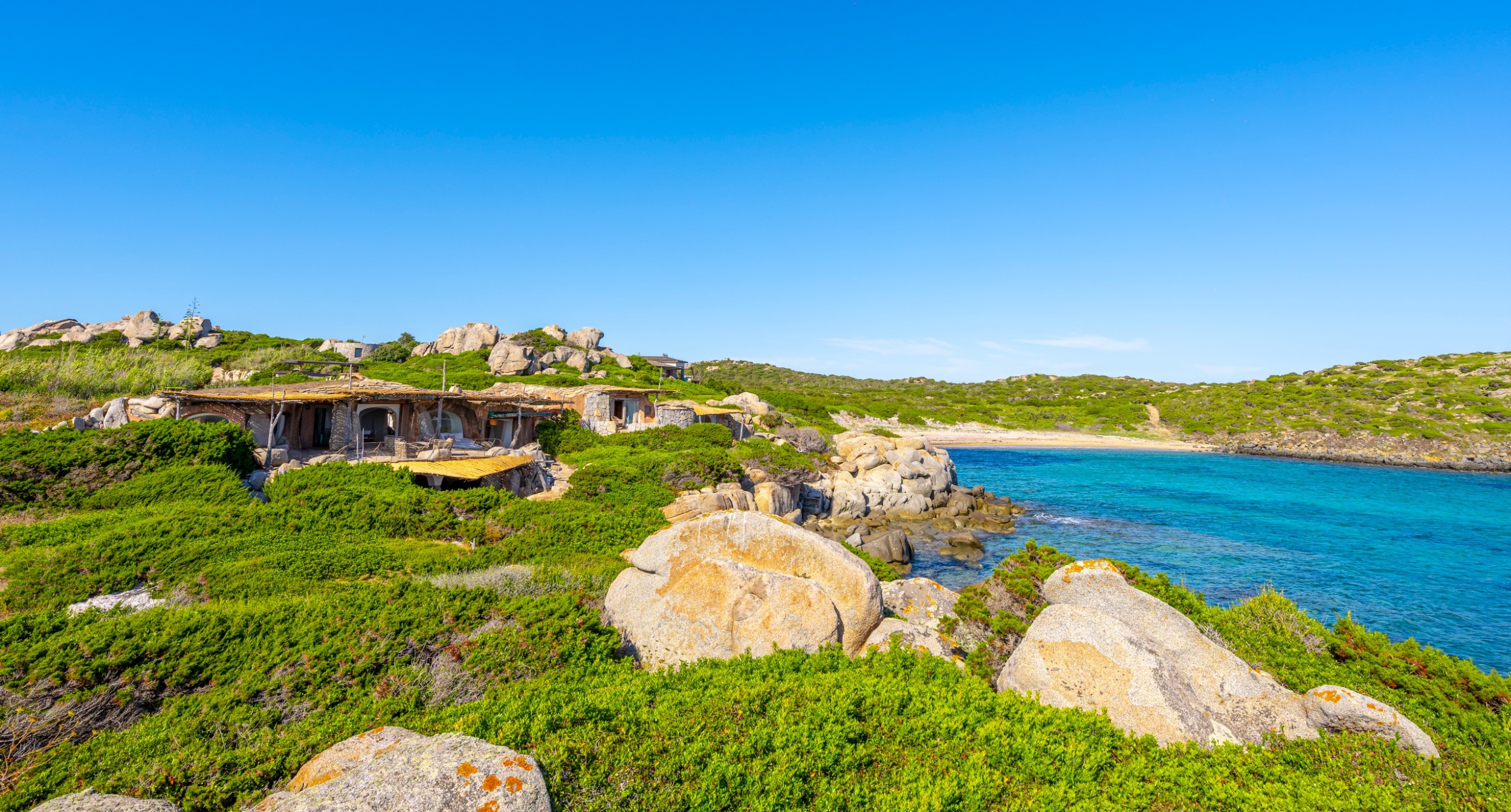  For sale : Waterfront property for sale - Private cove - Designed by Savin Coue… - 物件實景