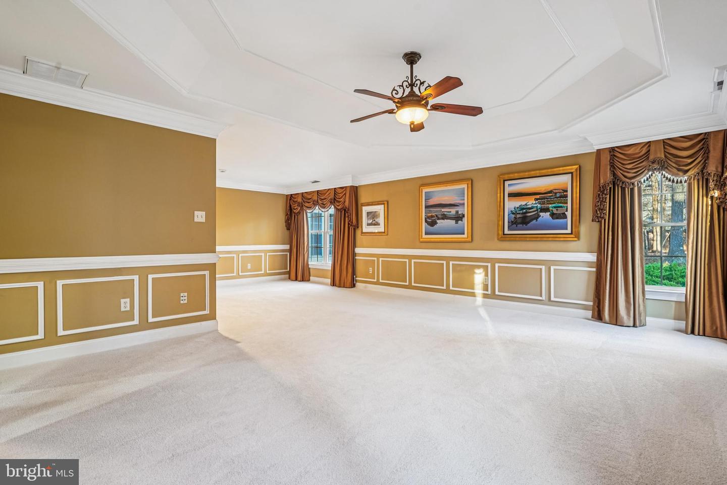 North Bethesda, Maryland, 20852, United States, 5 Bedrooms Bedrooms, ,5 BathroomsBathrooms,Residential,For Sale,1991971