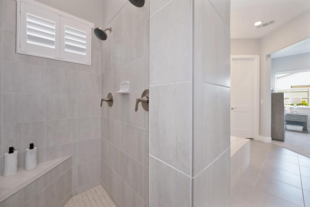 Roseville, California, 95747, United States, 4 Bedrooms Bedrooms, ,4 BathroomsBathrooms,Residential,For Sale,1927249