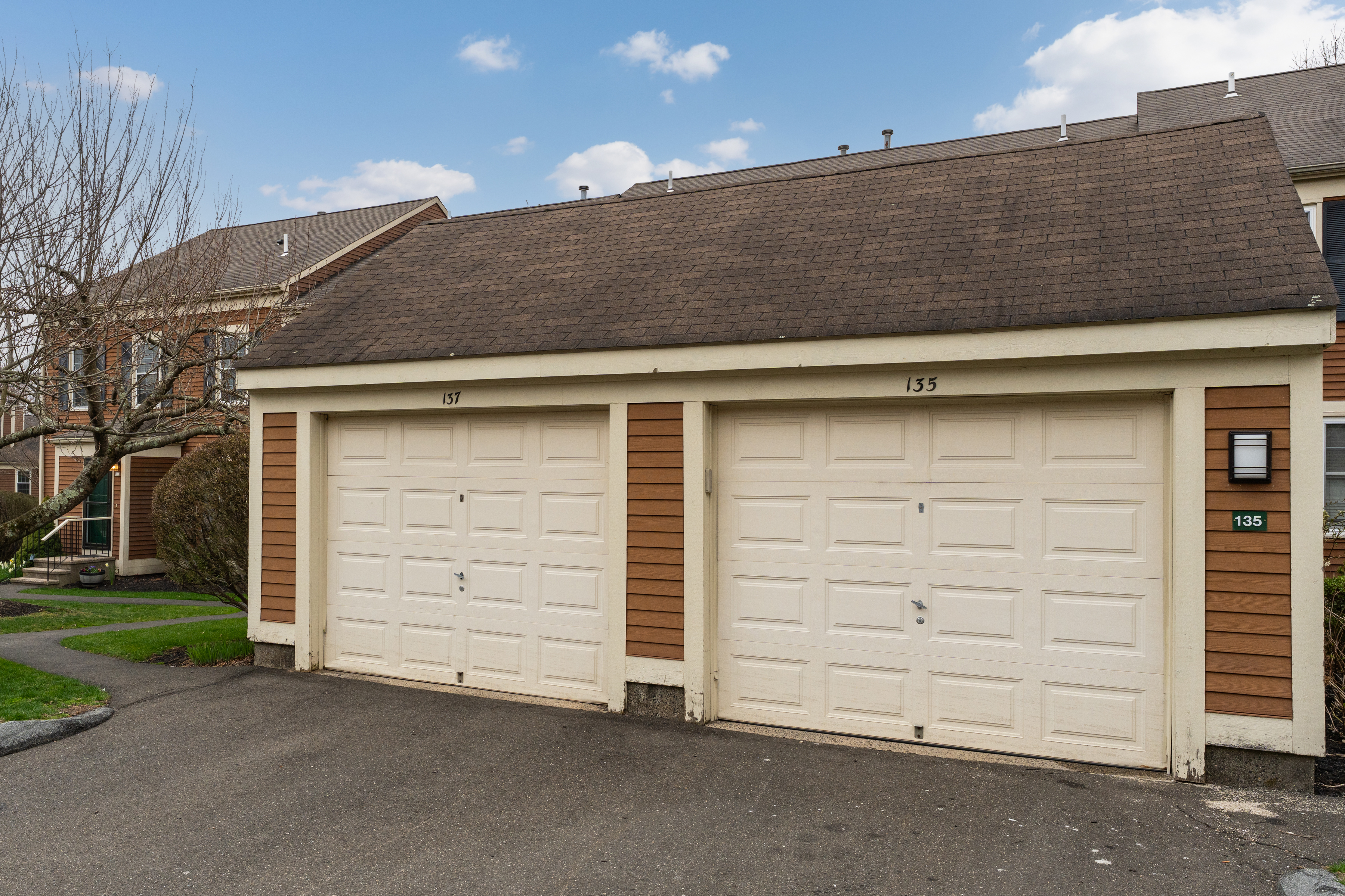  135 Foxbridge Village Road - 物件實景