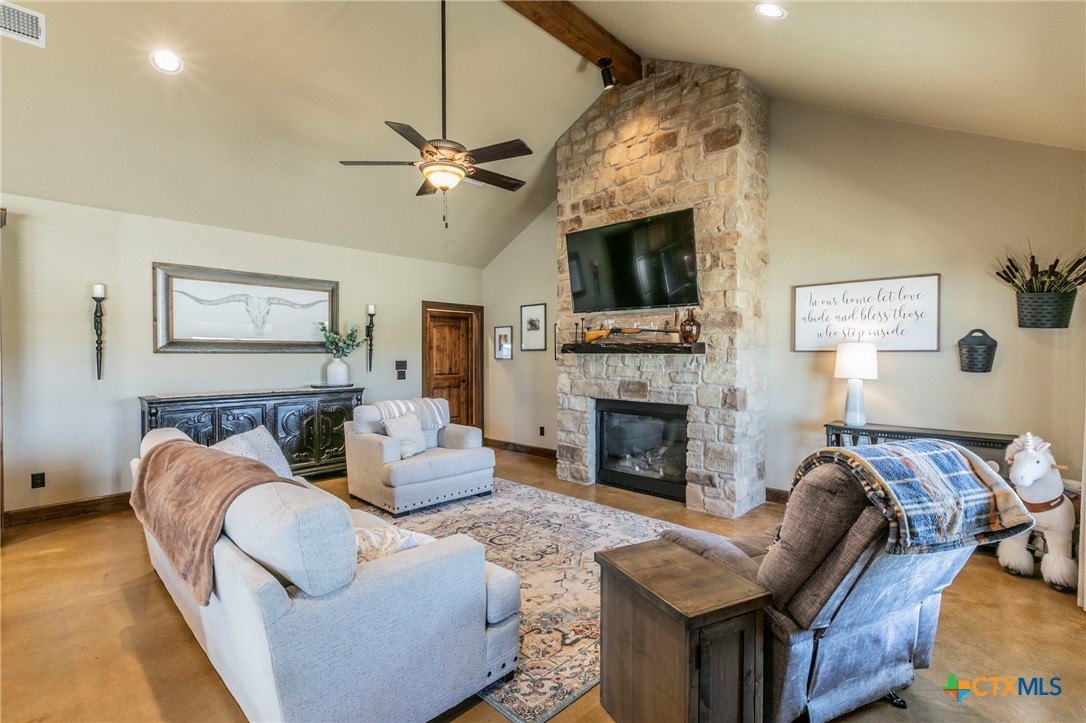Granger, Texas, 76530, United States, 3 Bedrooms Bedrooms, ,2 BathroomsBathrooms,Residential,For Sale,1923229