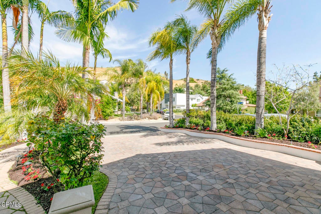 Los Angeles, California, 91352, United States, 5 Bedrooms Bedrooms, ,5 BathroomsBathrooms,Residential,For Sale,1941617
