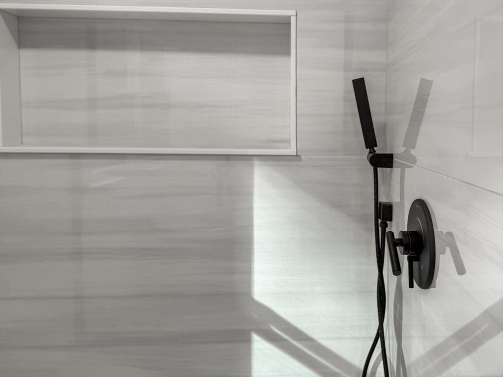 Bedford, Massachusetts, 01730, United States, 4 Bedrooms Bedrooms, ,5 BathroomsBathrooms,Residential,For Sale,1984160