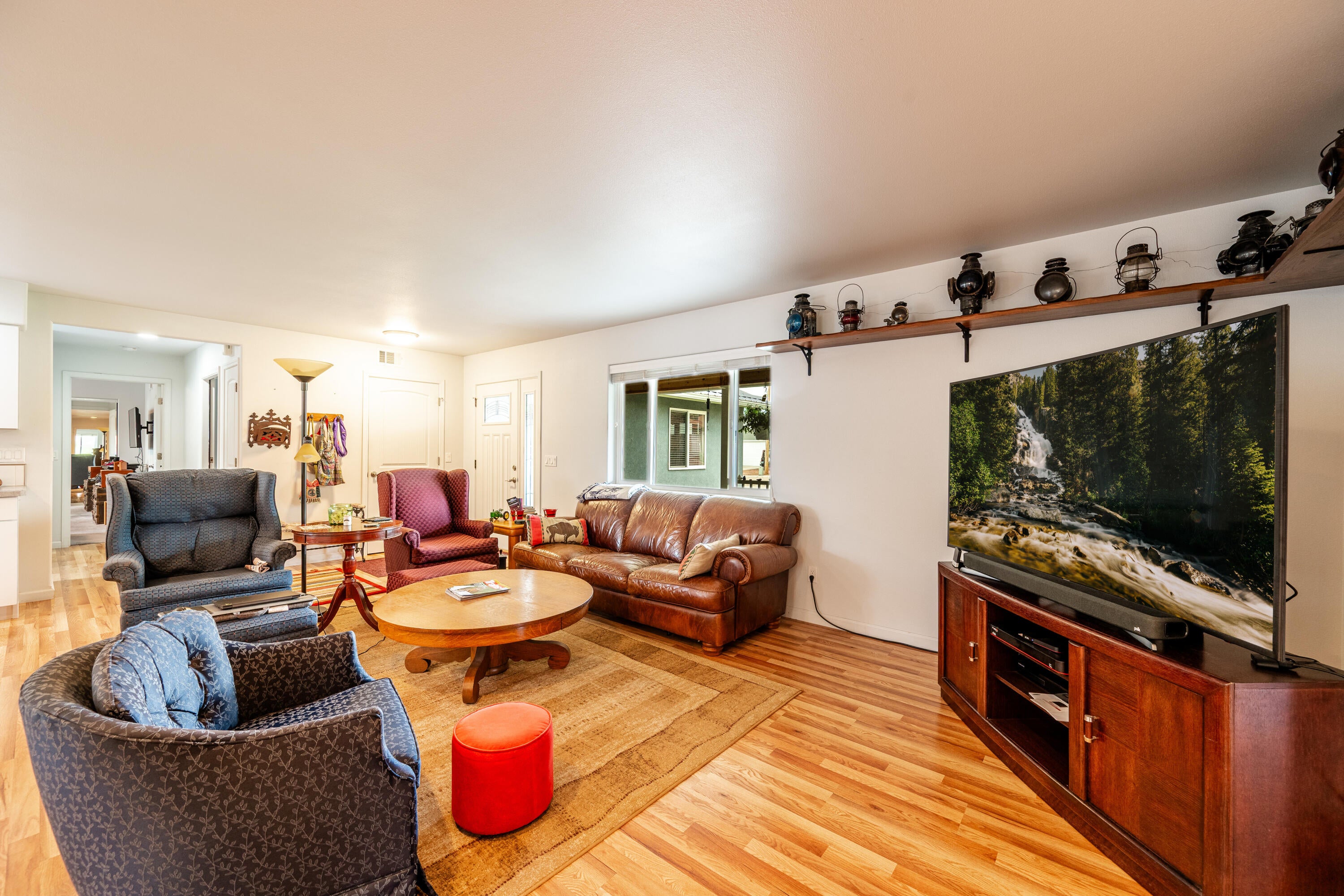 Dayton, Wyoming, 82836, United States, 3 Bedrooms Bedrooms, ,4 BathroomsBathrooms,Residential,For Sale,2015288