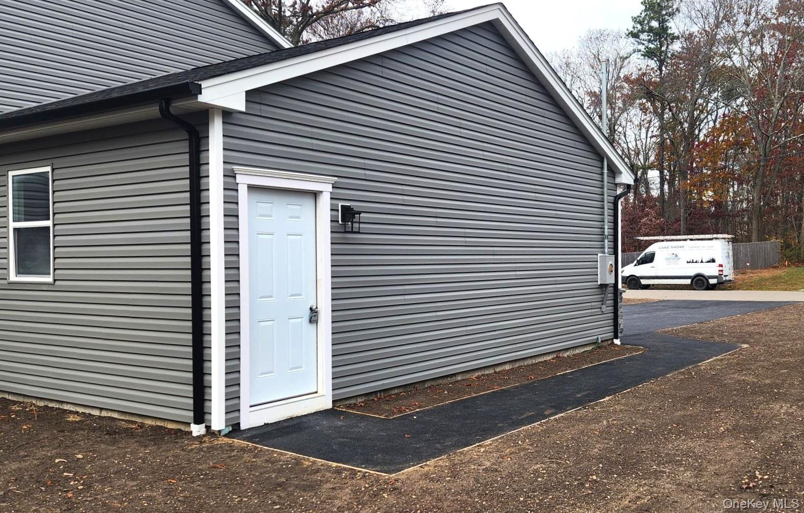 Shirley, New York, 11967, United States, 4 Bedrooms Bedrooms, ,3 BathroomsBathrooms,Residential,For Sale,1992019