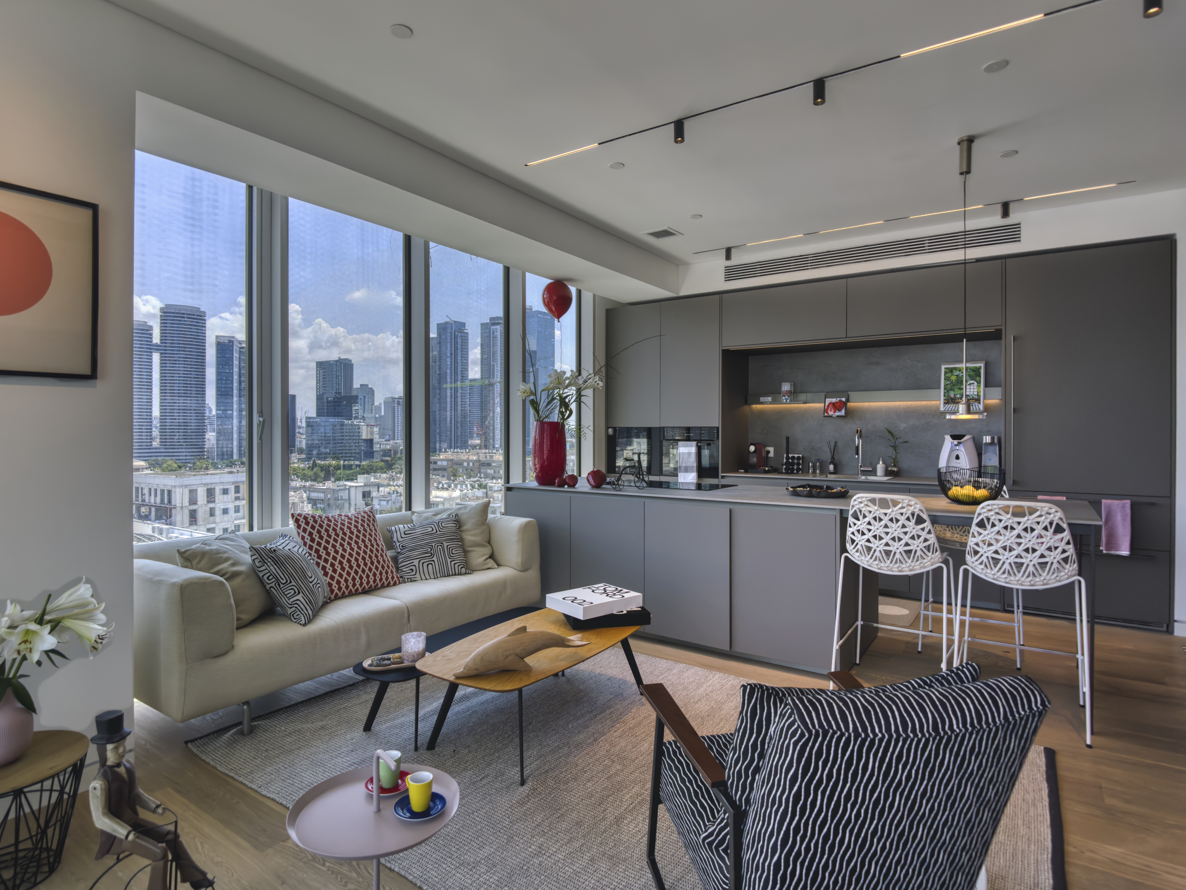  Designer Apartment with Panoramic Urban Views at Beit Lessin Tower - 物件實景
