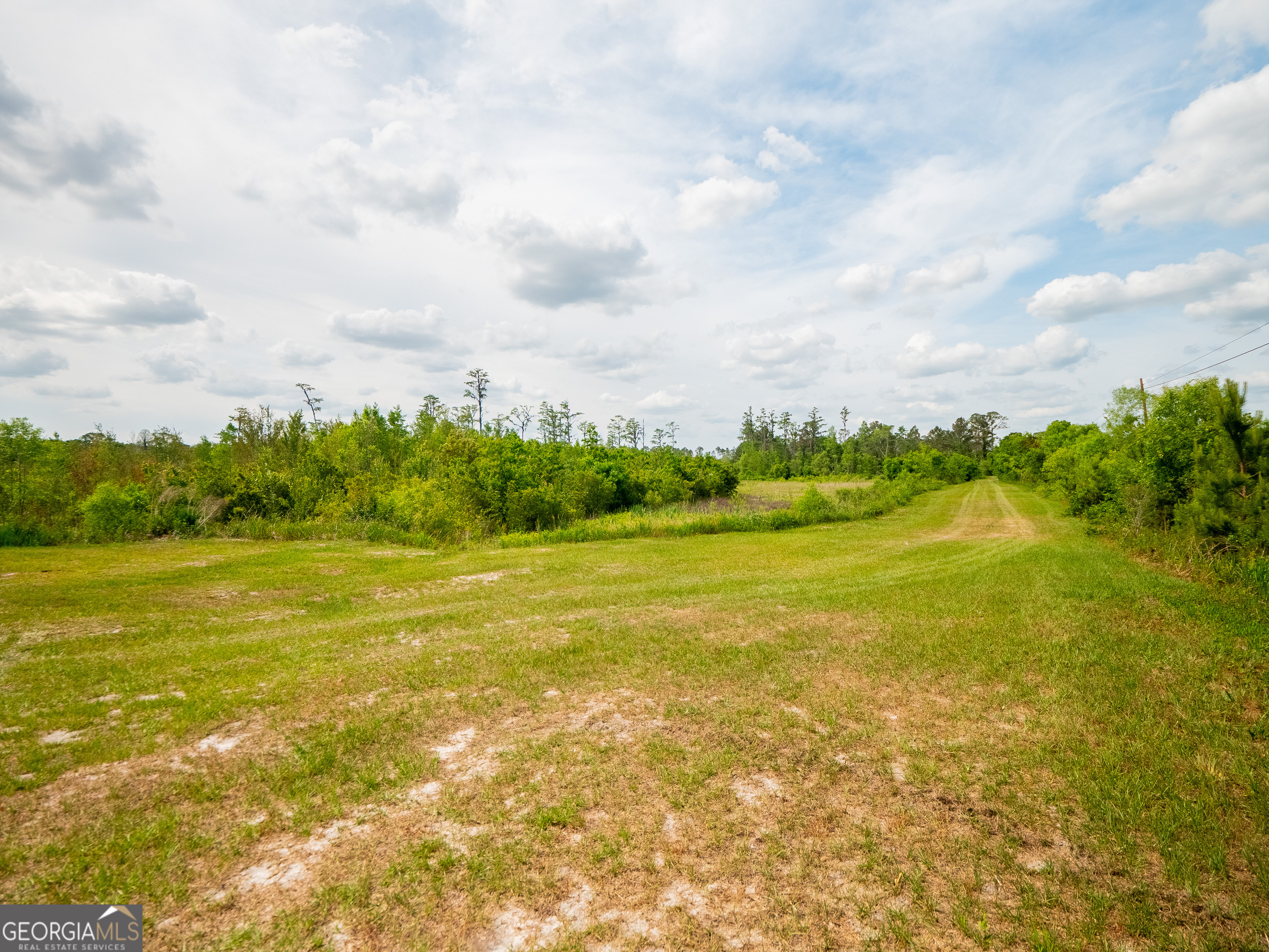 Valdosta, Georgia, 31601, United States, 3 Bedrooms Bedrooms, ,4 BathroomsBathrooms,Residential,For Sale,1836359