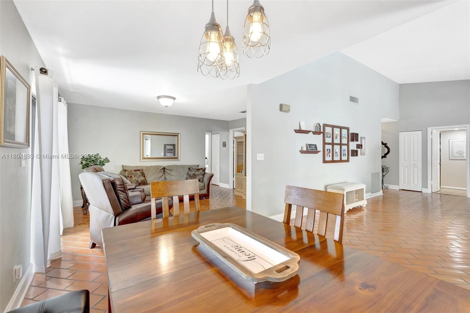 Cooper City, Florida, 33026, United States, 3 Bedrooms Bedrooms, ,2 BathroomsBathrooms,Residential,For Sale,1827965