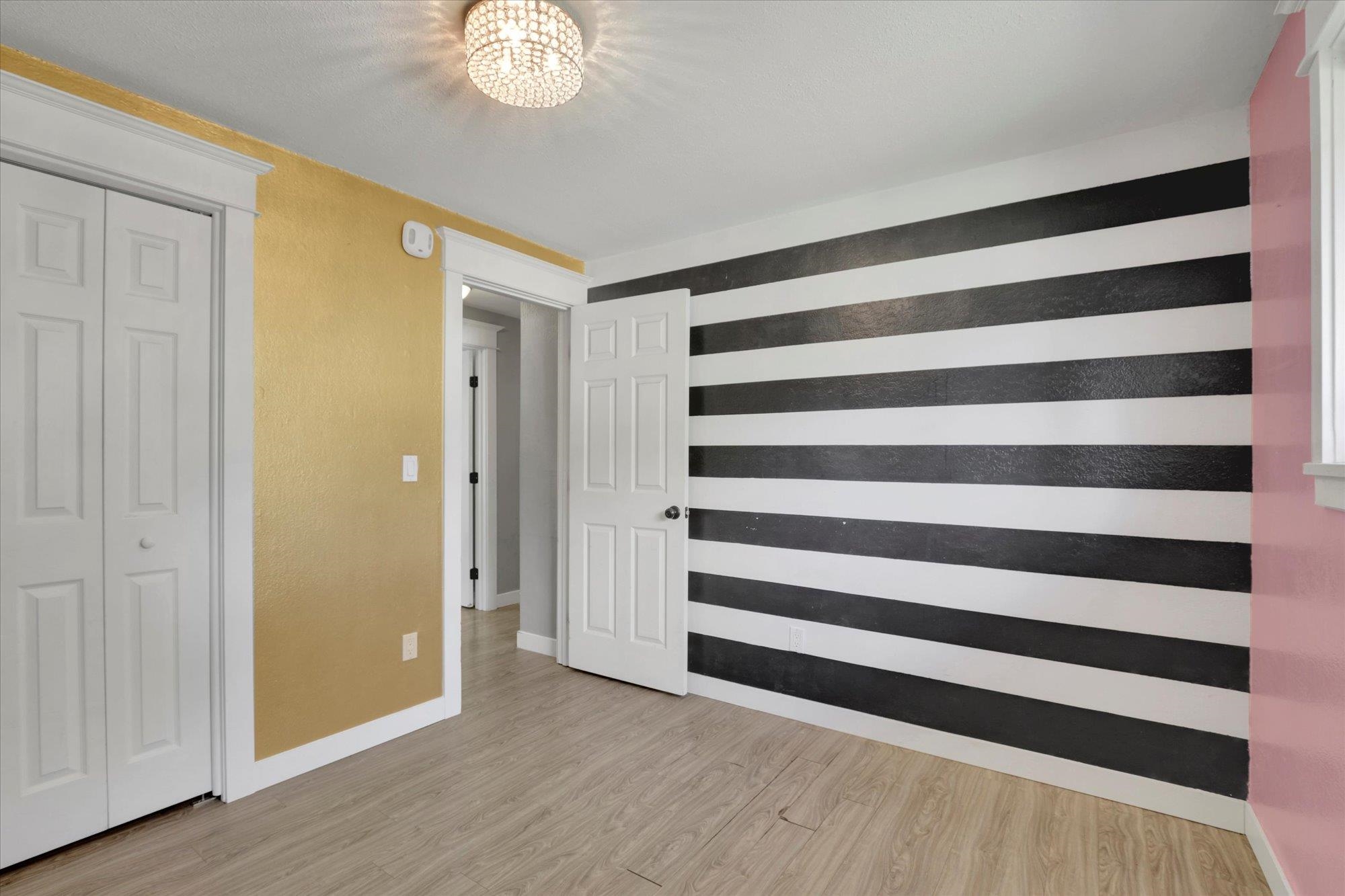 Mead, Washington, 99021, United States, 6 Bedrooms Bedrooms, ,3 BathroomsBathrooms,Residential,For Sale,1958324