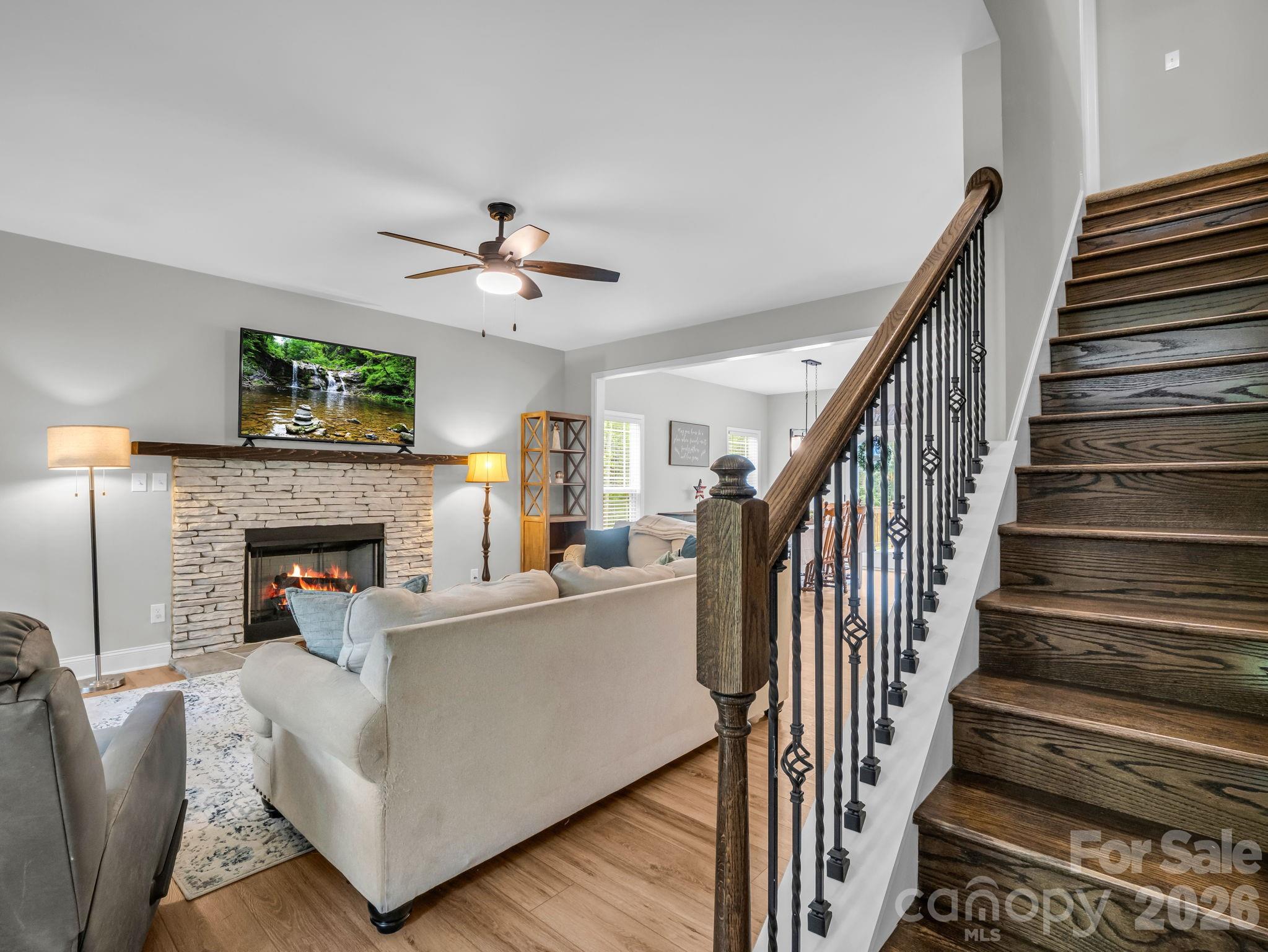 Lincolnton, North Carolina, 28092, United States, 5 Bedrooms Bedrooms, ,3 BathroomsBathrooms,Residential,For Sale,2049314