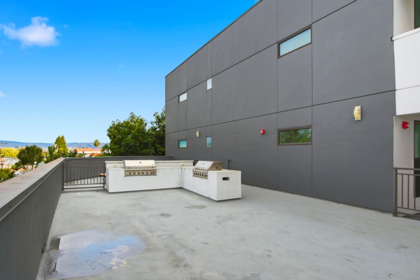 Santa Clara, California, 95051, United States, 2 Bedrooms Bedrooms, ,2 BathroomsBathrooms,Residential,For Sale,1989237