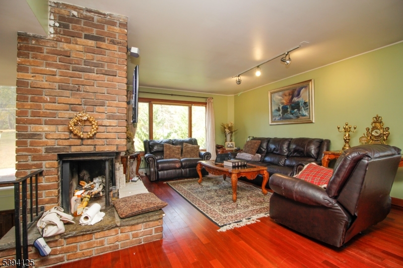 Vernon Twp., New Jersey, 07461-4534, United States, 5 Bedrooms Bedrooms, ,3 BathroomsBathrooms,Residential,For Sale,1977307