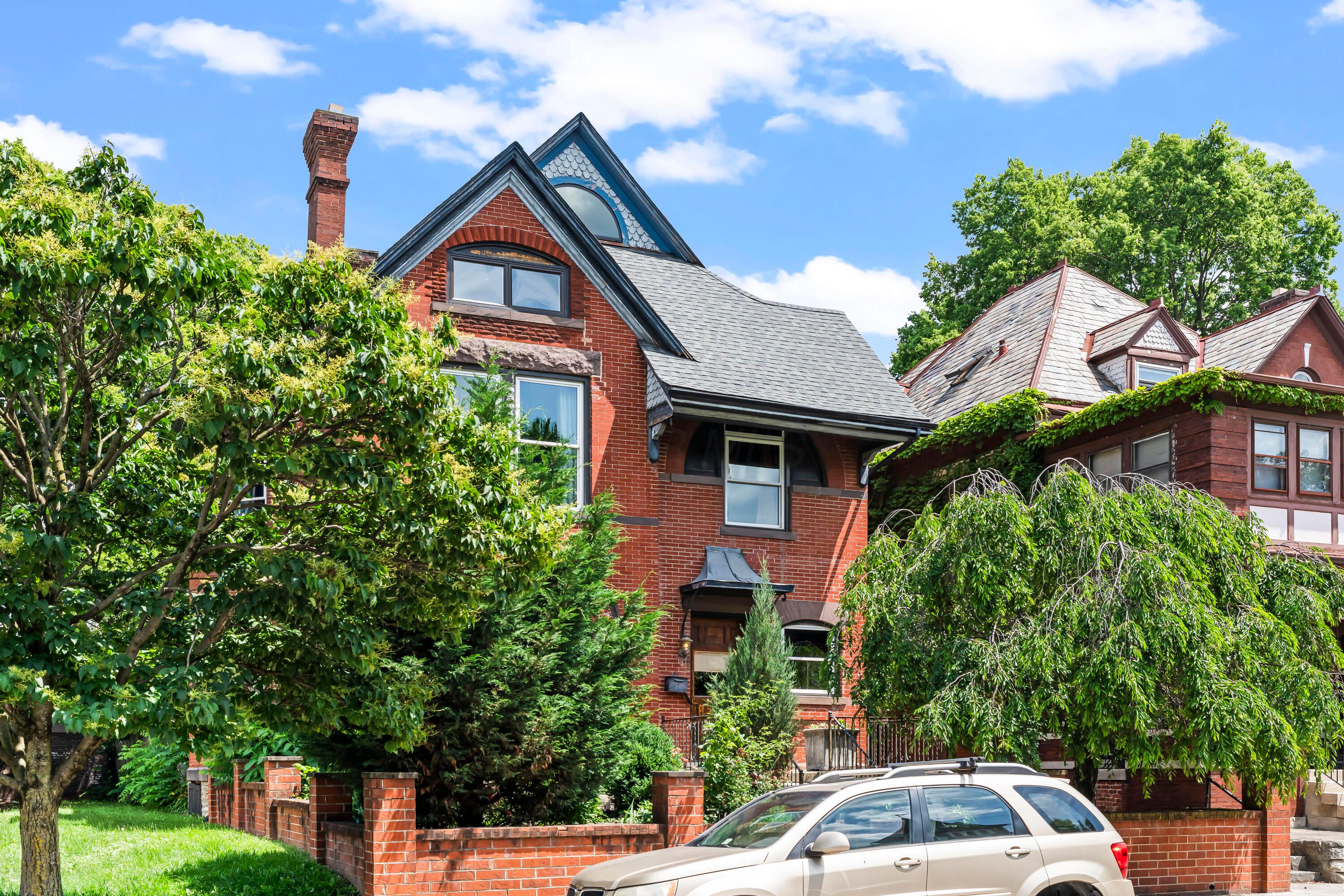 Columbus, Ohio, 43205, United States, 4 Bedrooms Bedrooms, ,3 BathroomsBathrooms,Residential,For Sale,1866885