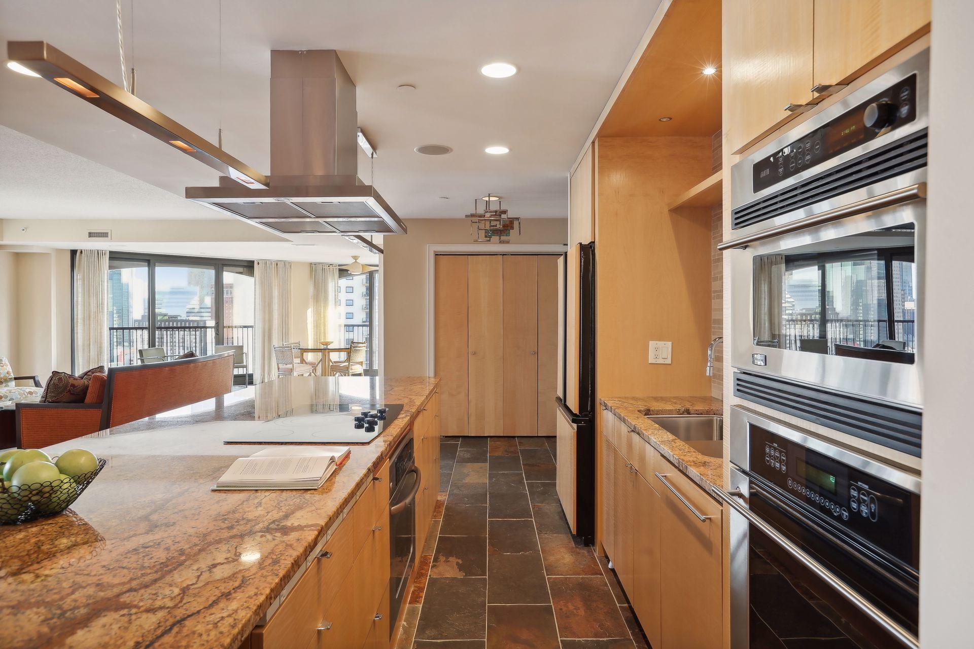 Minneapolis, Minnesota, 55403, United States, 2 Bedrooms Bedrooms, ,1 BathroomBathrooms,Residential,For Sale,1794027