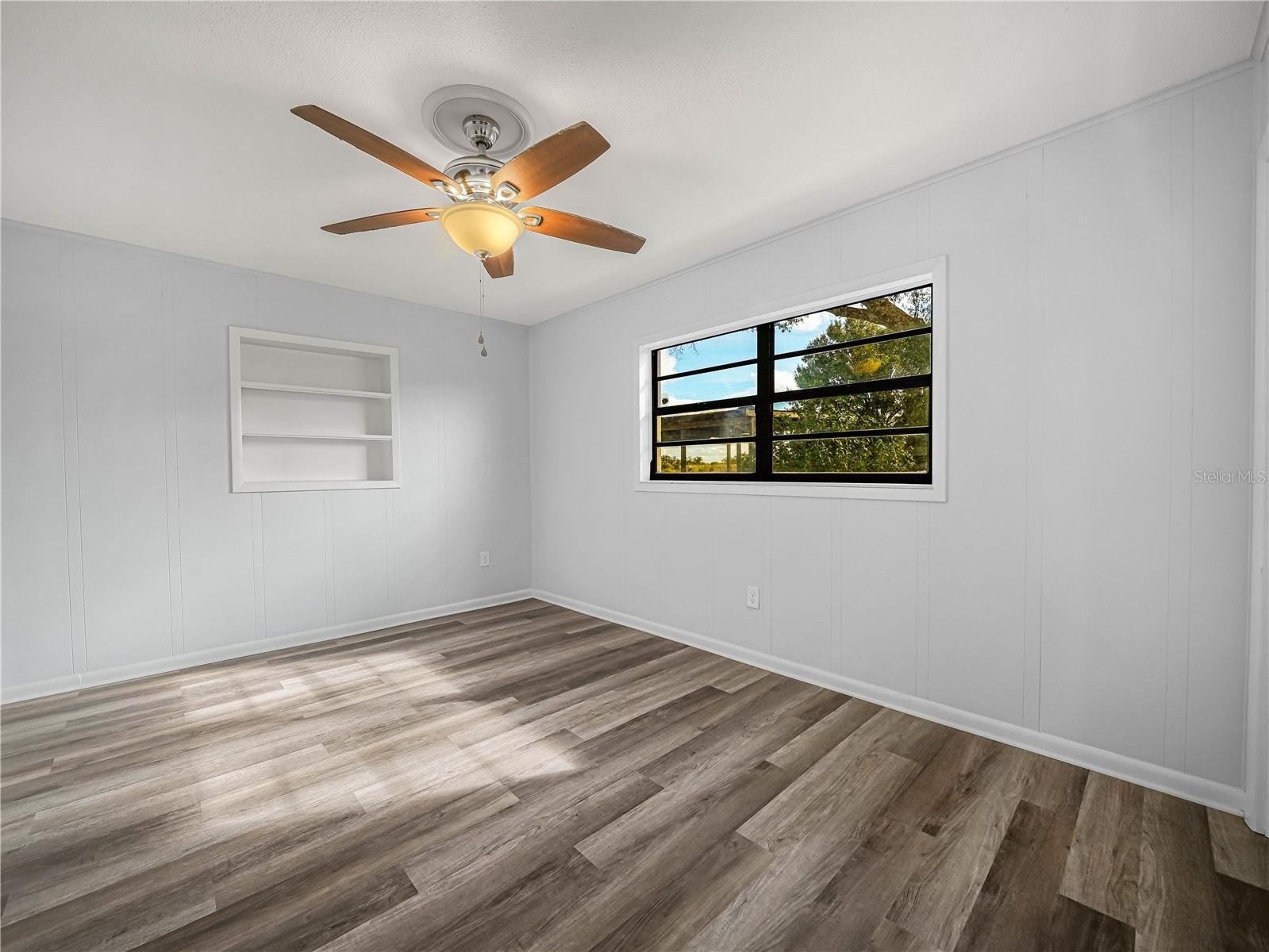 FROSTPROOF, Florida, 33843, United States, 6 Bedrooms Bedrooms, ,3 BathroomsBathrooms,Residential,For Sale,2006124