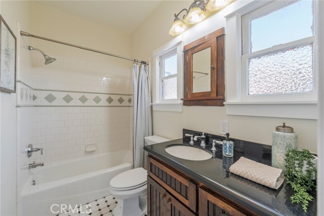 Anaheim, California, 92805, United States, 3 Bedrooms Bedrooms, ,2 BathroomsBathrooms,Residential,For Sale,2008850