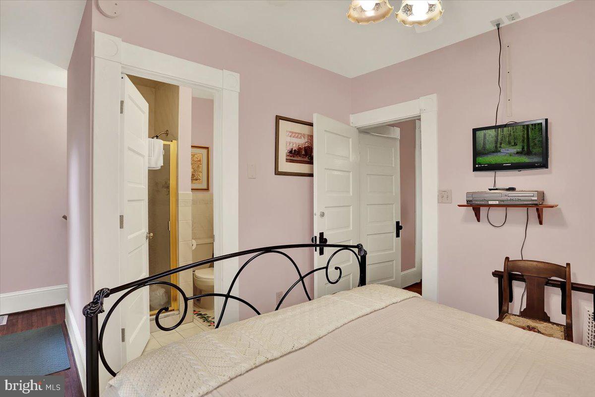 Manheim, Pennsylvania, 17545, United States, 6 Bedrooms Bedrooms, ,8 BathroomsBathrooms,Residential,For Sale,1896454