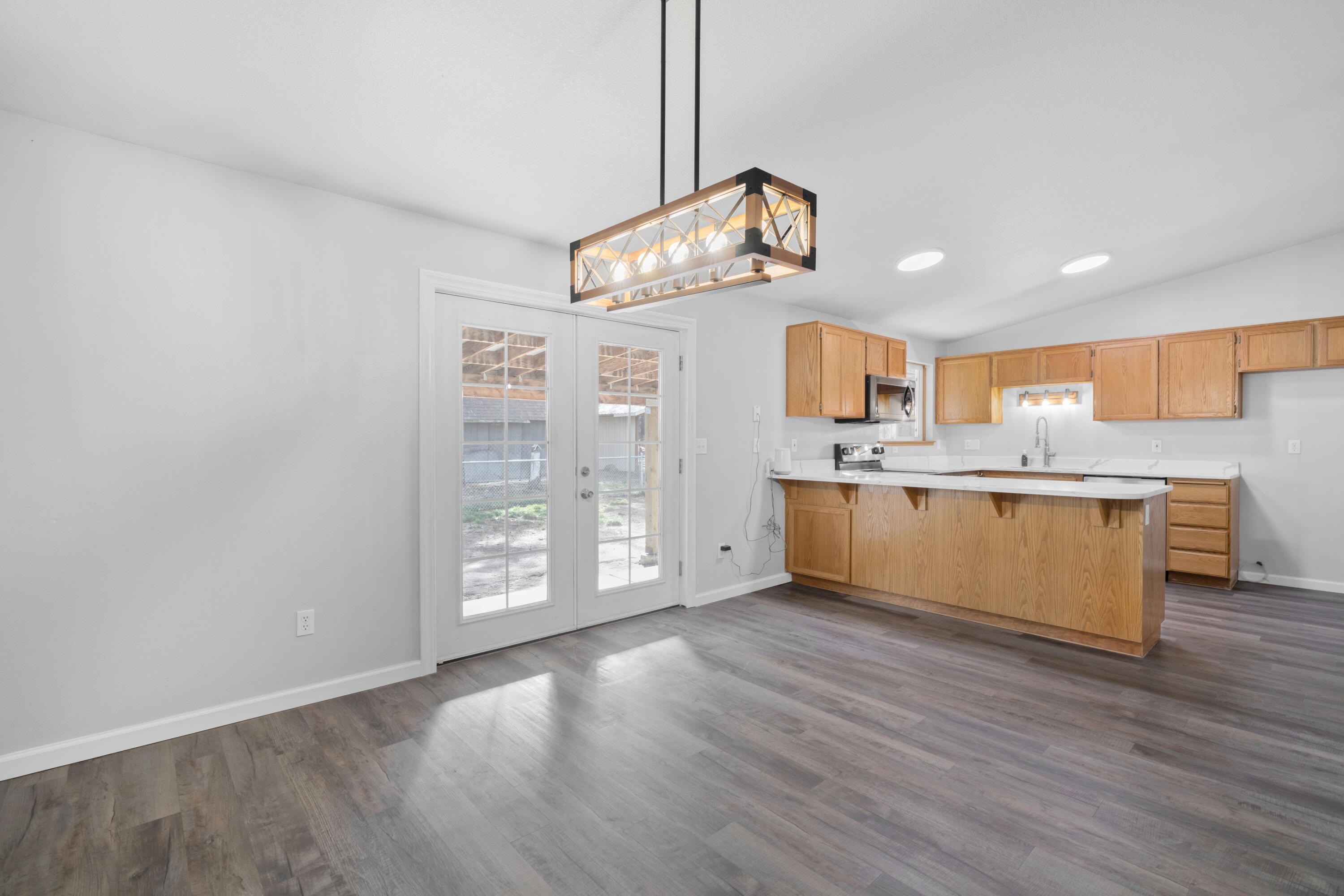 La Pine, Oregon, 97739, United States, 3 Bedrooms Bedrooms, ,2 BathroomsBathrooms,Residential,For Sale,1991520