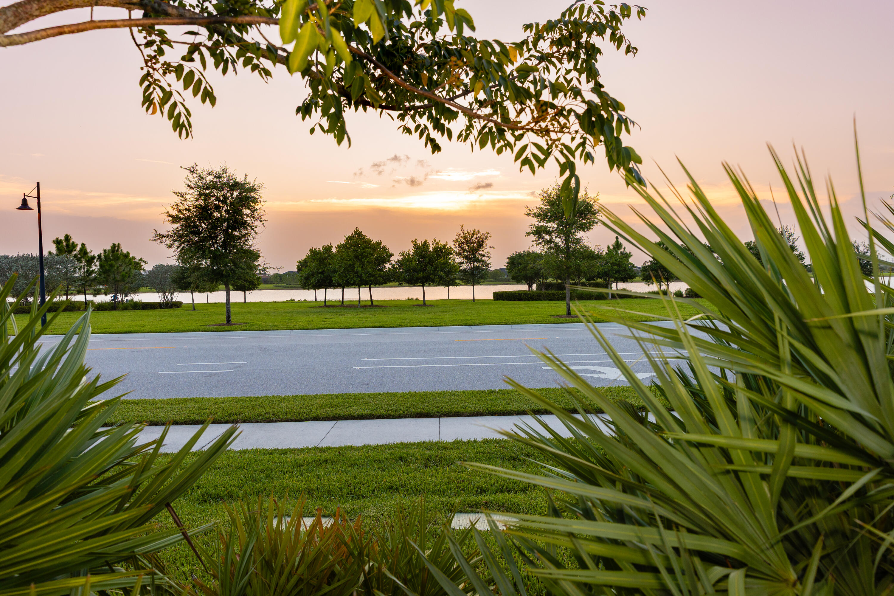 Loxahatchee, Florida, 33470, United States, 5 Bedrooms Bedrooms, ,4 BathroomsBathrooms,Residential,For Sale,1902120