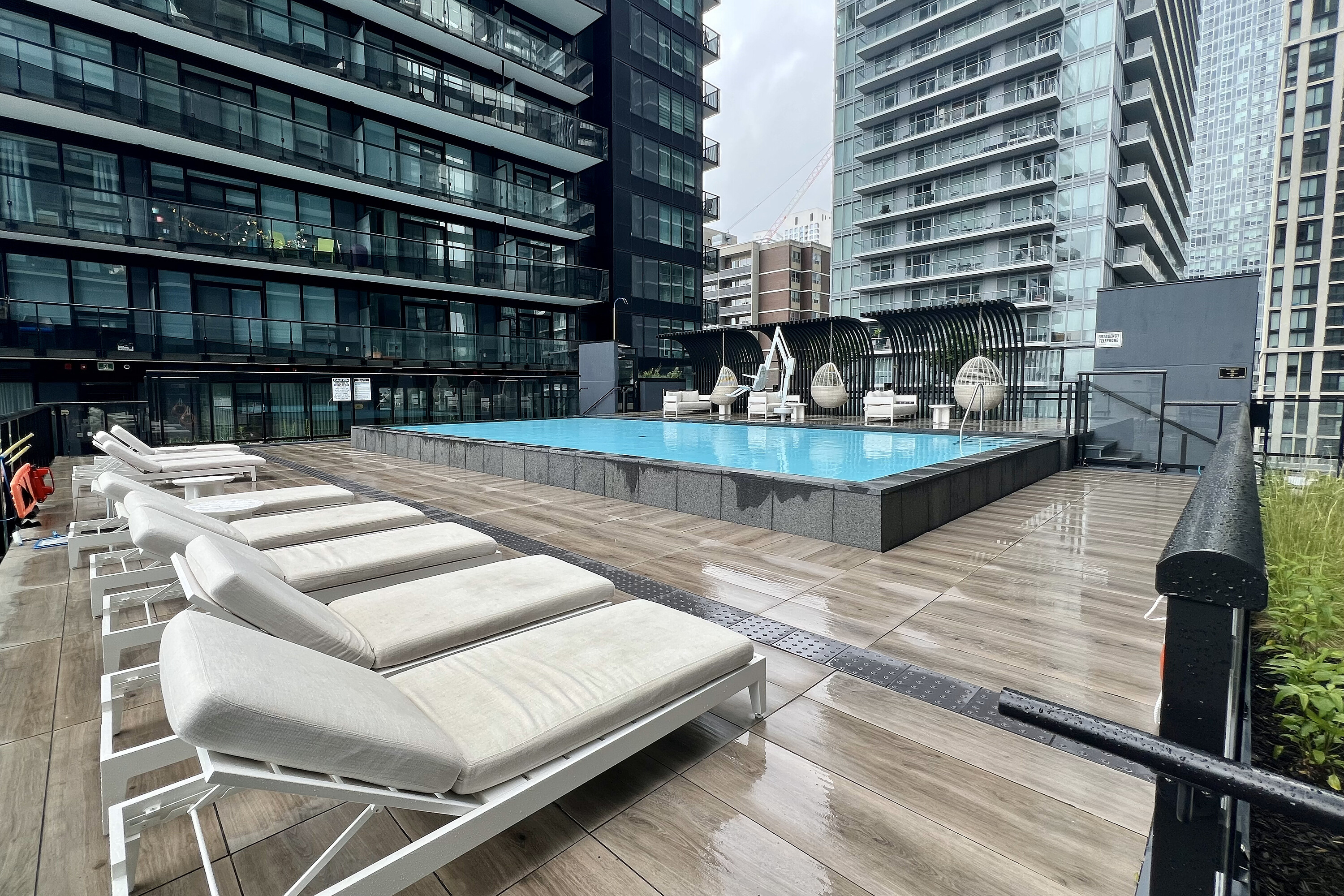  Line 5 Condos - 物件實景