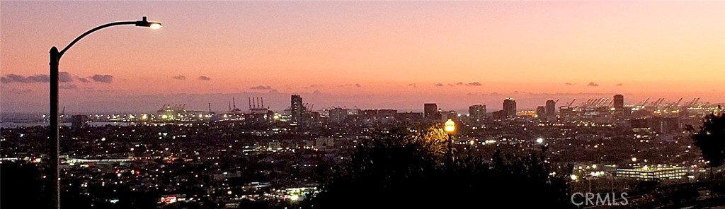 Signal Hill, California, 90755, United States, 2 Bedrooms Bedrooms, ,1 BathroomBathrooms,Residential,For Sale,1970804