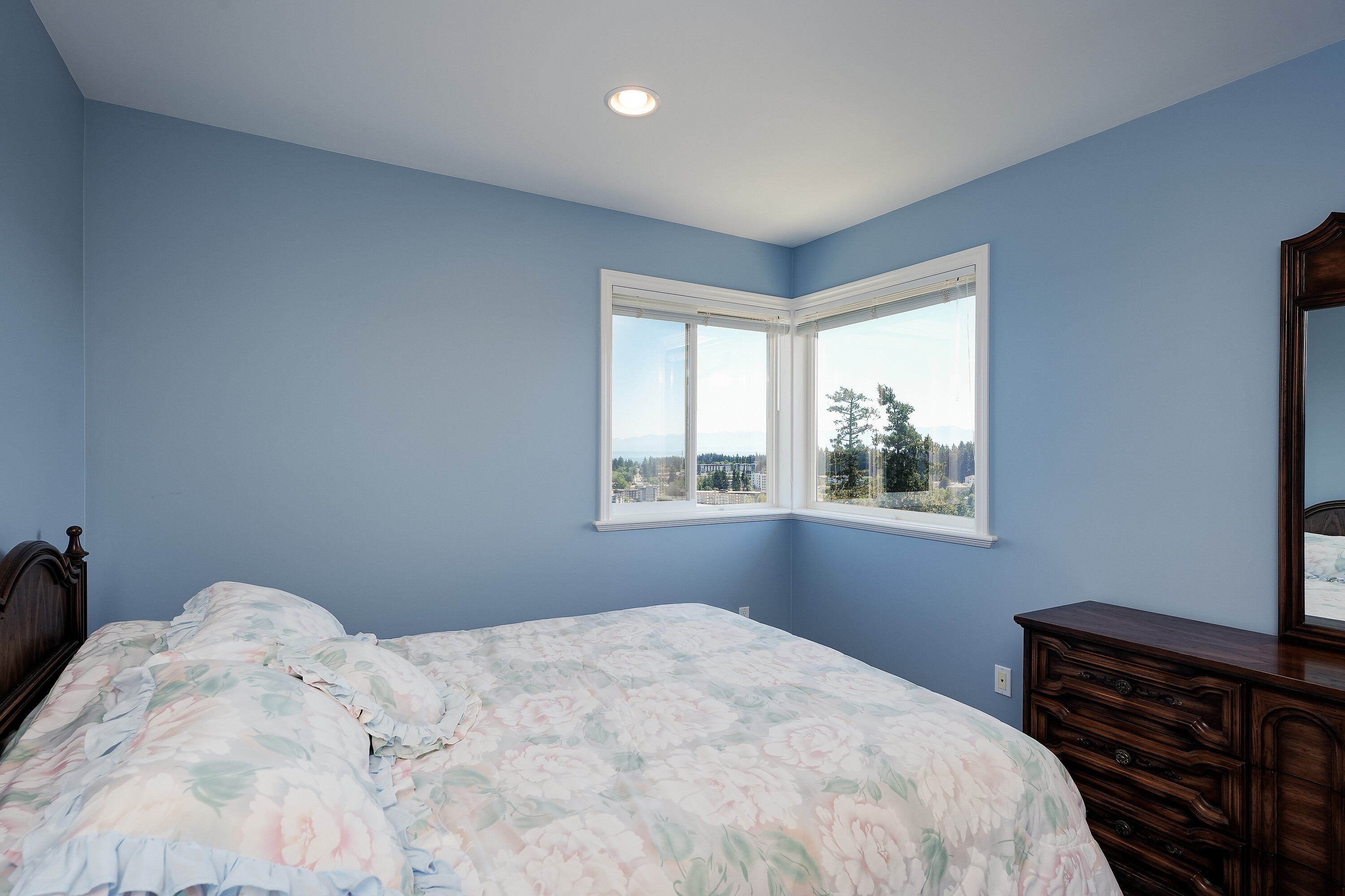  Custom Home in Crystal View - 物件實景