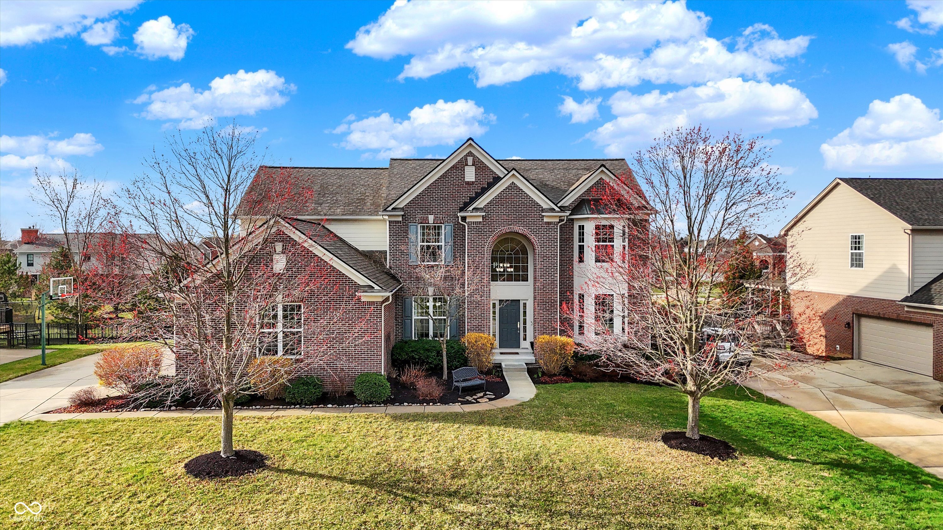 Zionsville, Indiana, 46077, United States, 4 Bedrooms Bedrooms, ,4 BathroomsBathrooms,Residential,For Sale,1880613