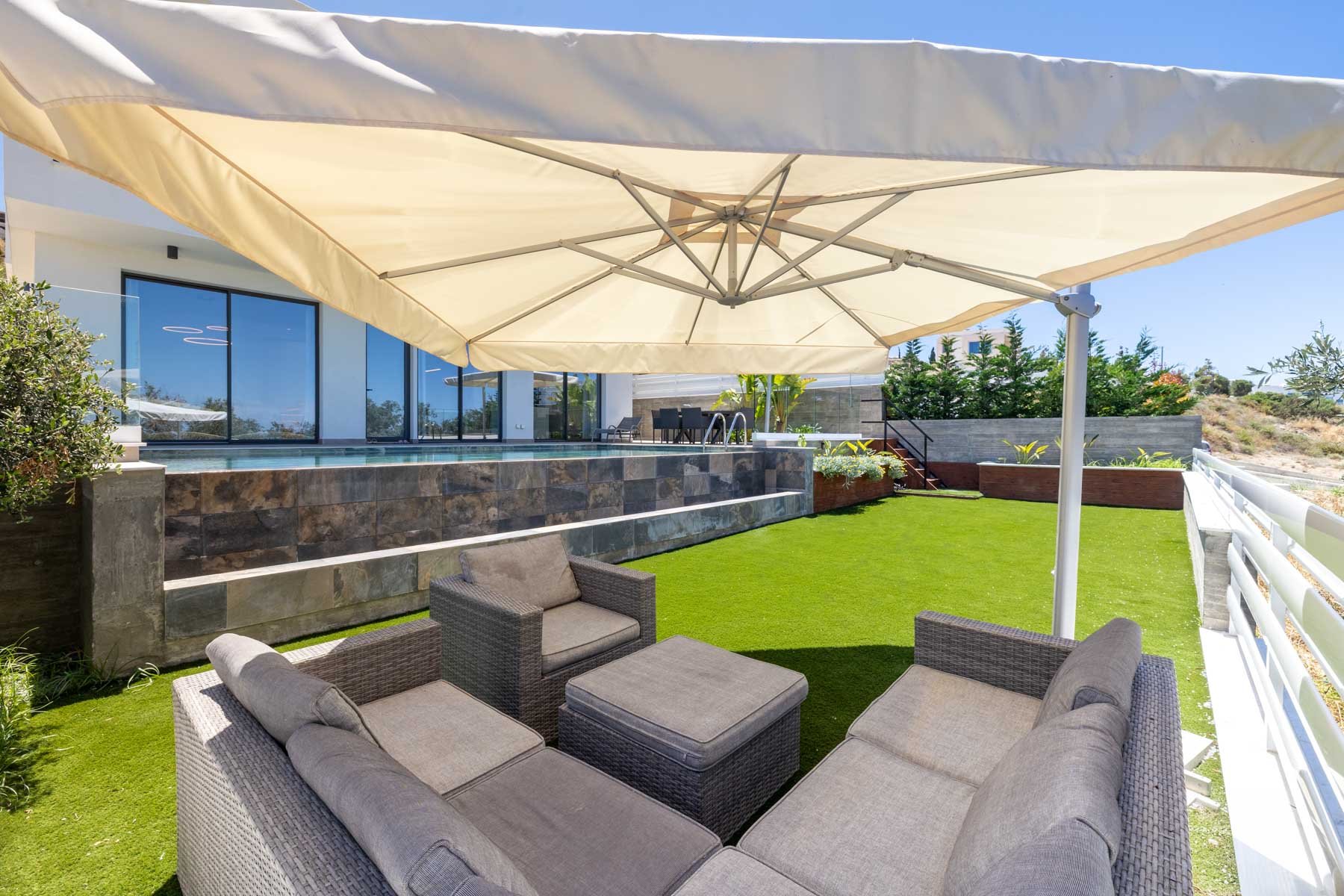  3-Bedroom Sea View Villa with Private Pool in Chloraka, Pafos - 物件實景