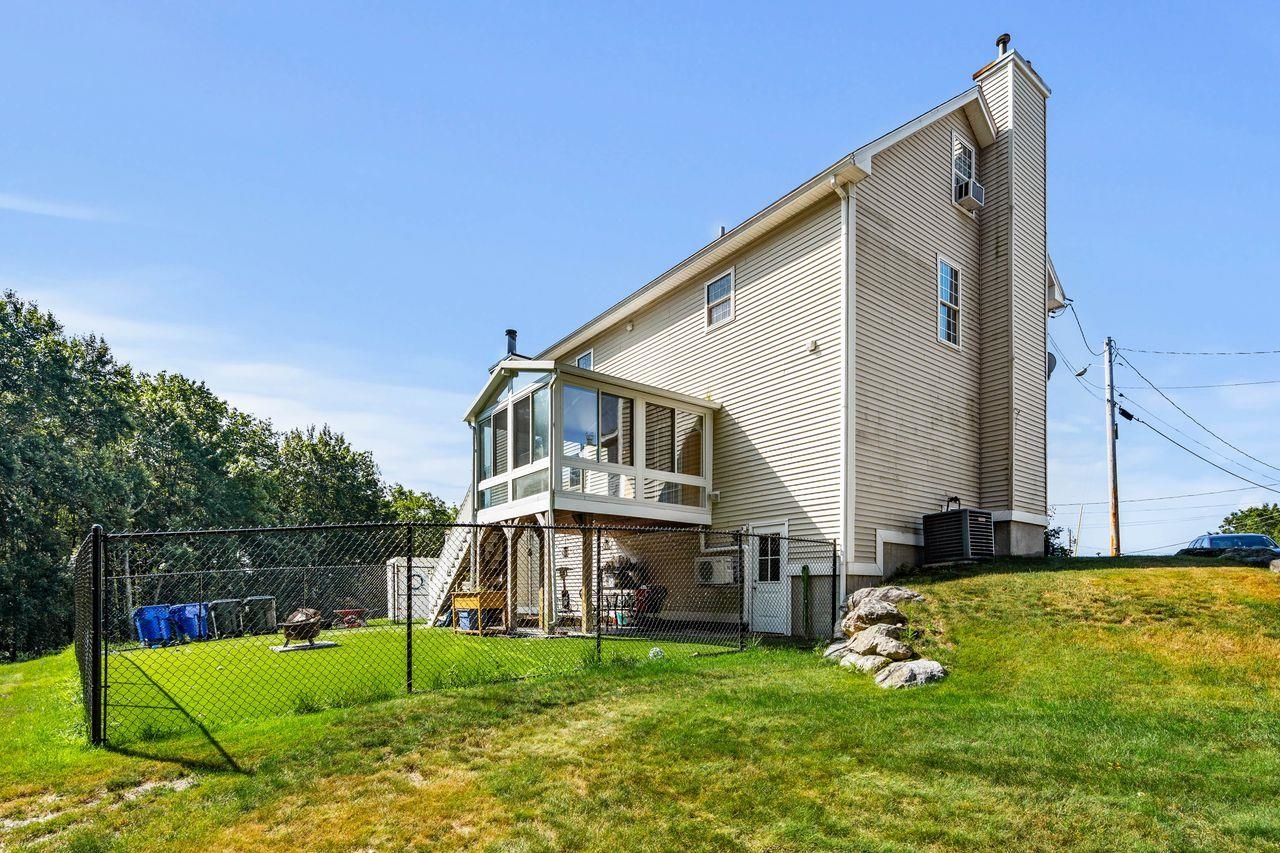 Manchester, New Hampshire, 03109, United States, 3 Bedrooms Bedrooms, ,1 BathroomBathrooms,Residential,For Sale,1906679