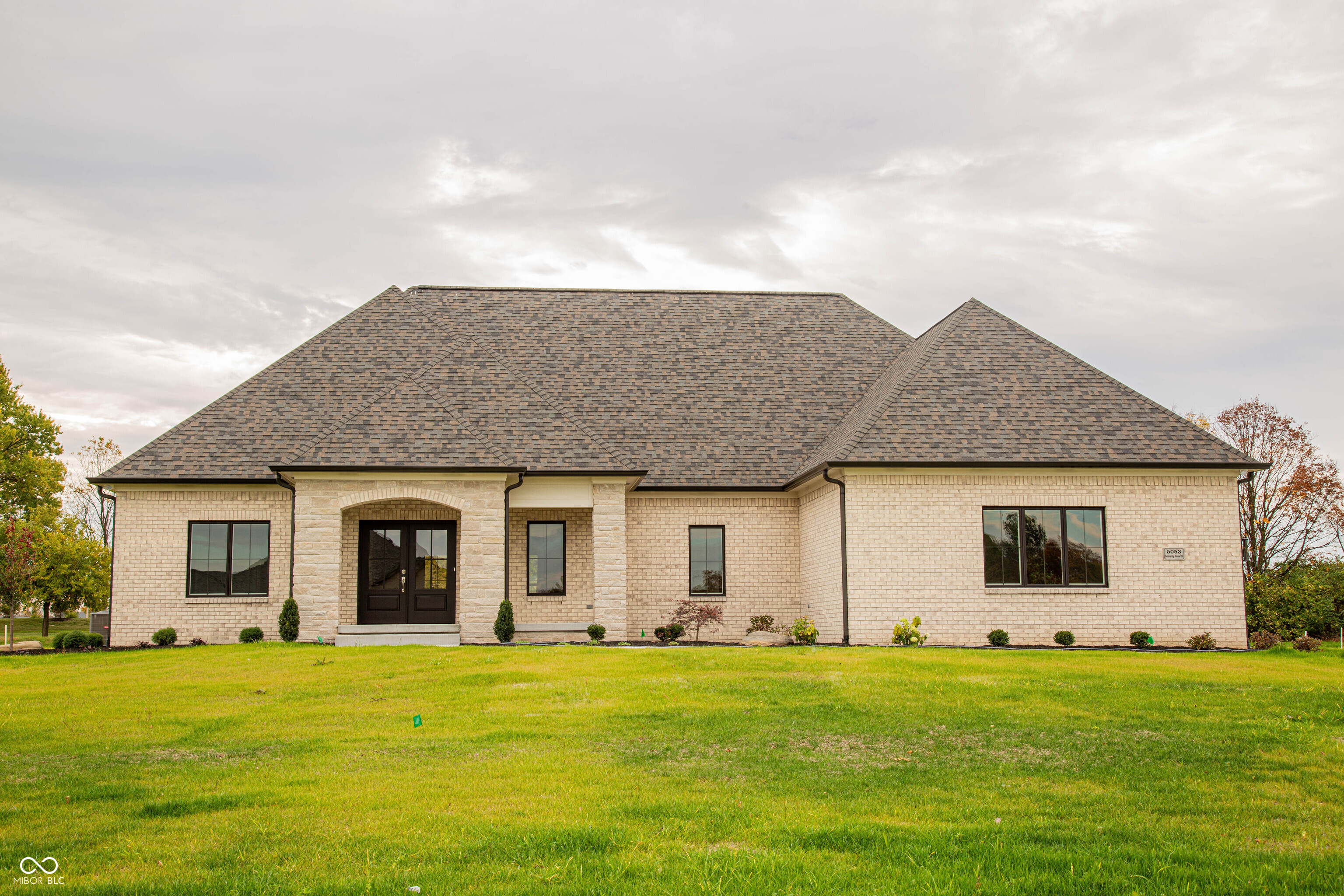 Greenwood, Indiana, 46143, United States, 3 Bedrooms Bedrooms, ,4 BathroomsBathrooms,Residential,For Sale,1979378