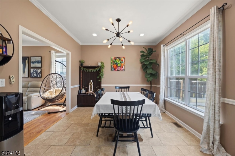 Branchburg Twp., New Jersey, 08876, United States, 3 Bedrooms Bedrooms, ,3 BathroomsBathrooms,Residential,For Sale,1903879