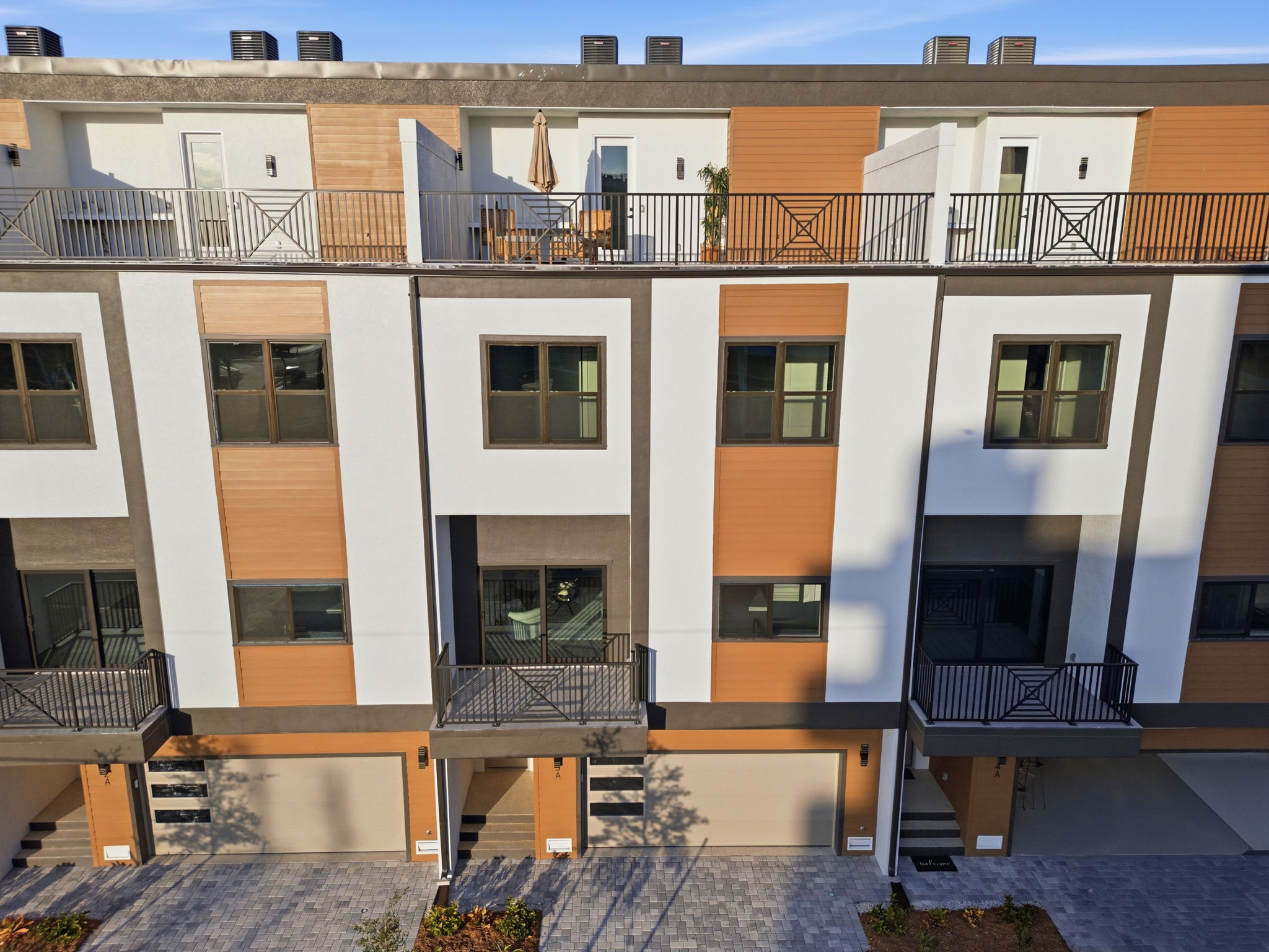 Treasure Island, Florida, 33706, United States, 5 Bedrooms Bedrooms, ,4 BathroomsBathrooms,Residential,For Sale,1887391