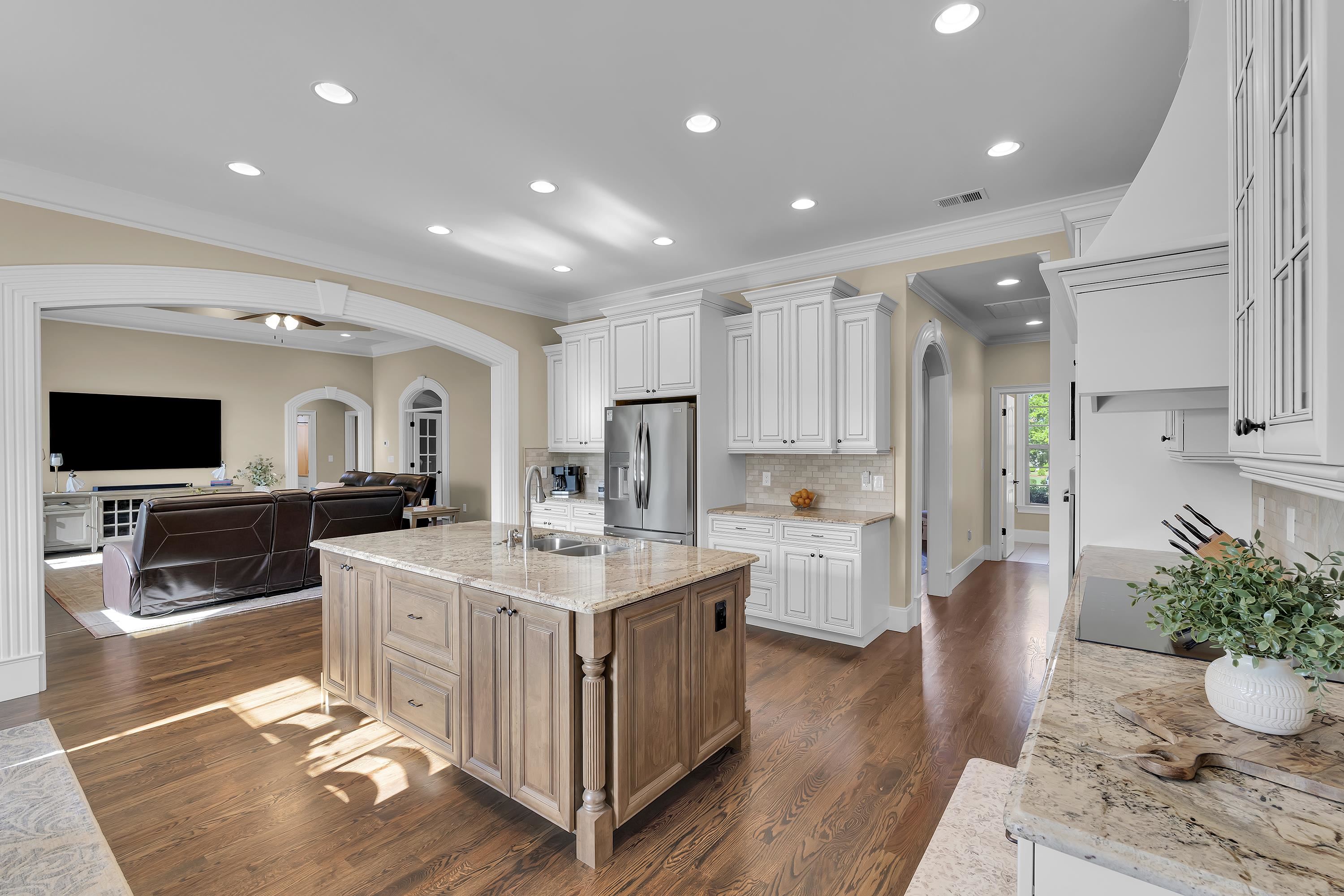 Campobello, South Carolina, 29322, United States, 4 Bedrooms Bedrooms, ,5 BathroomsBathrooms,Residential,For Sale,1828084