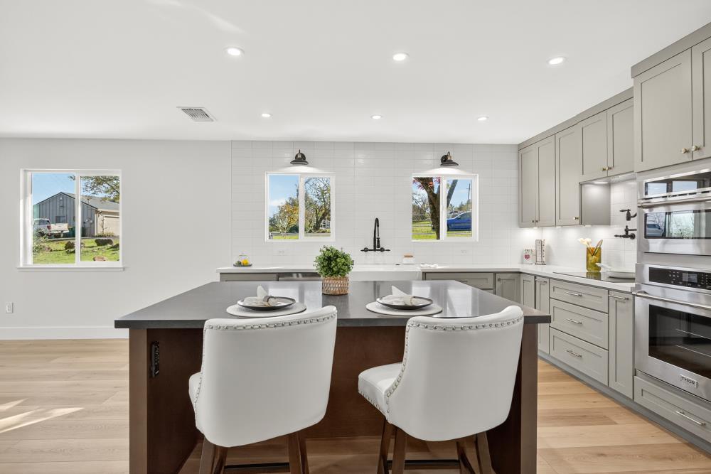 Shingle Springs, California, 95682, United States, 3 Bedrooms Bedrooms, ,2 BathroomsBathrooms,Residential,For Sale,1997348