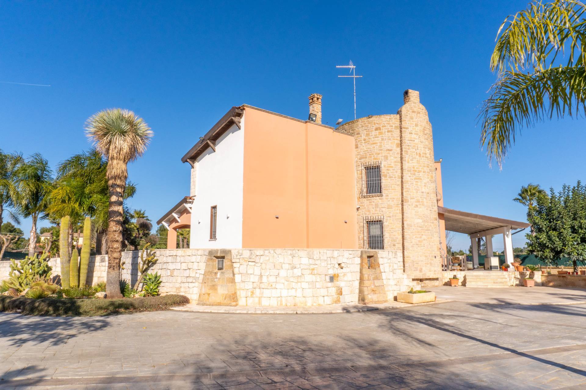 Contrada Varvolla, San Vito dei Normanni, Brindisi, 72019, IT, 4 Bedrooms Bedrooms, ,4 BathroomsBathrooms,Residential,For Sale,Contrada Varvolla,1680674
