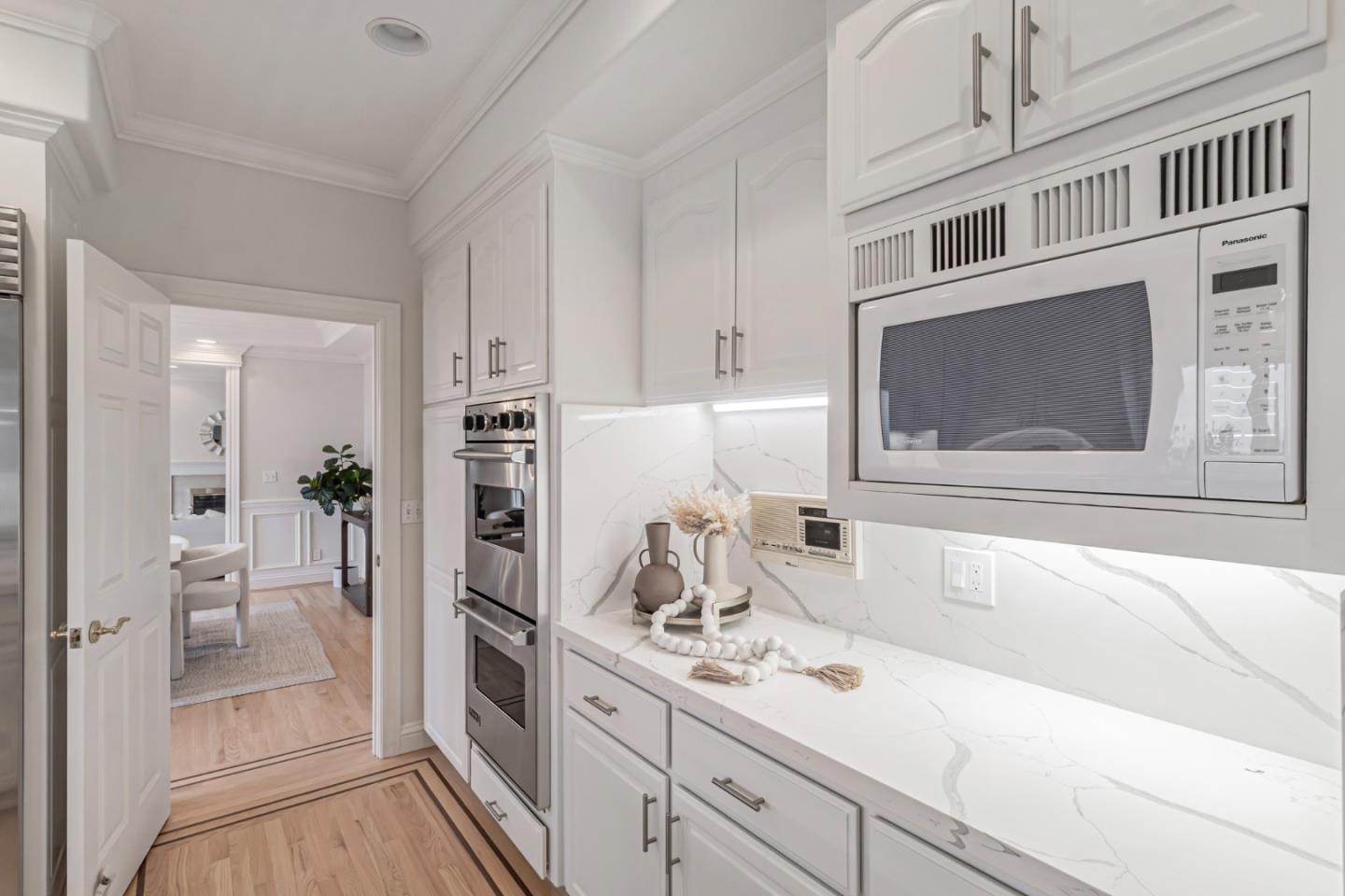 San Carlos, California, 94070, United States, 5 Bedrooms Bedrooms, ,5 BathroomsBathrooms,Residential,For Sale,1700172