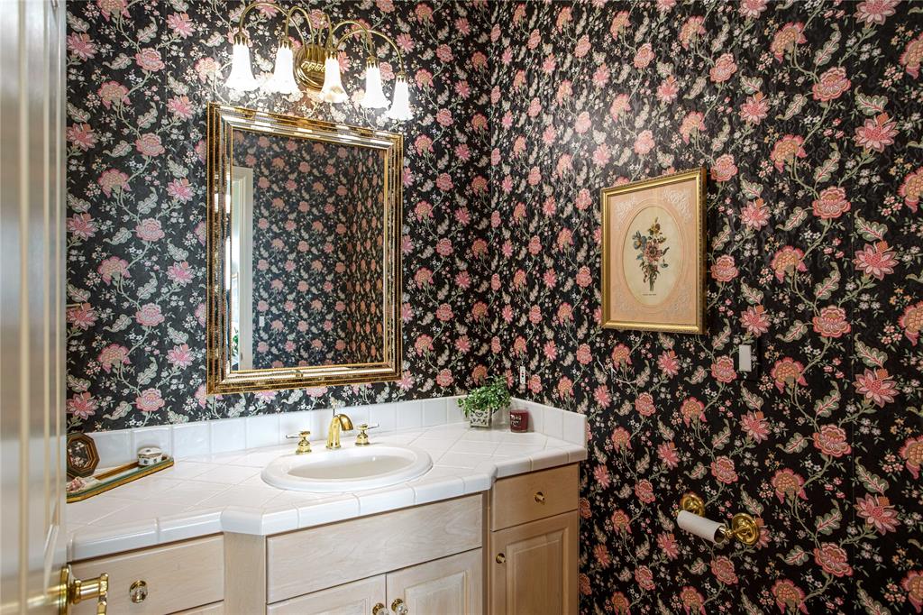 Polson, Montana, 59860, United States, 4 Bedrooms Bedrooms, ,4 BathroomsBathrooms,Residential,For Sale,1984394