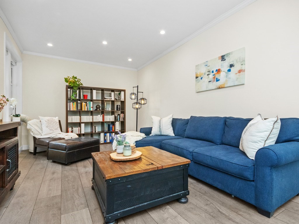 Brookline, Massachusetts, 02446, United States, 2 Bedrooms Bedrooms, ,1 BathroomBathrooms,Residential,For Sale,1934620