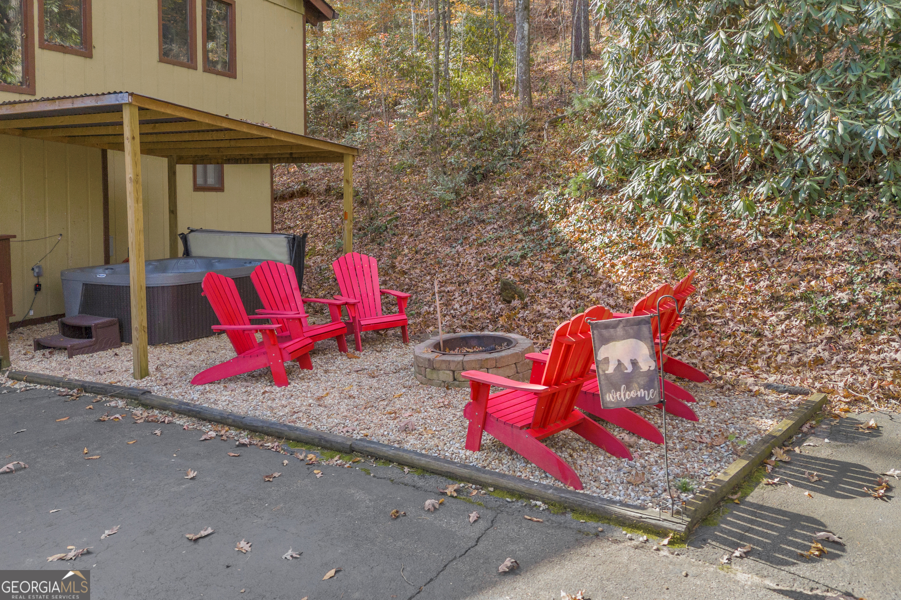 Helen, Georgia, 30545, United States, 3 Bedrooms Bedrooms, ,2 BathroomsBathrooms,Residential,For Sale,1993891