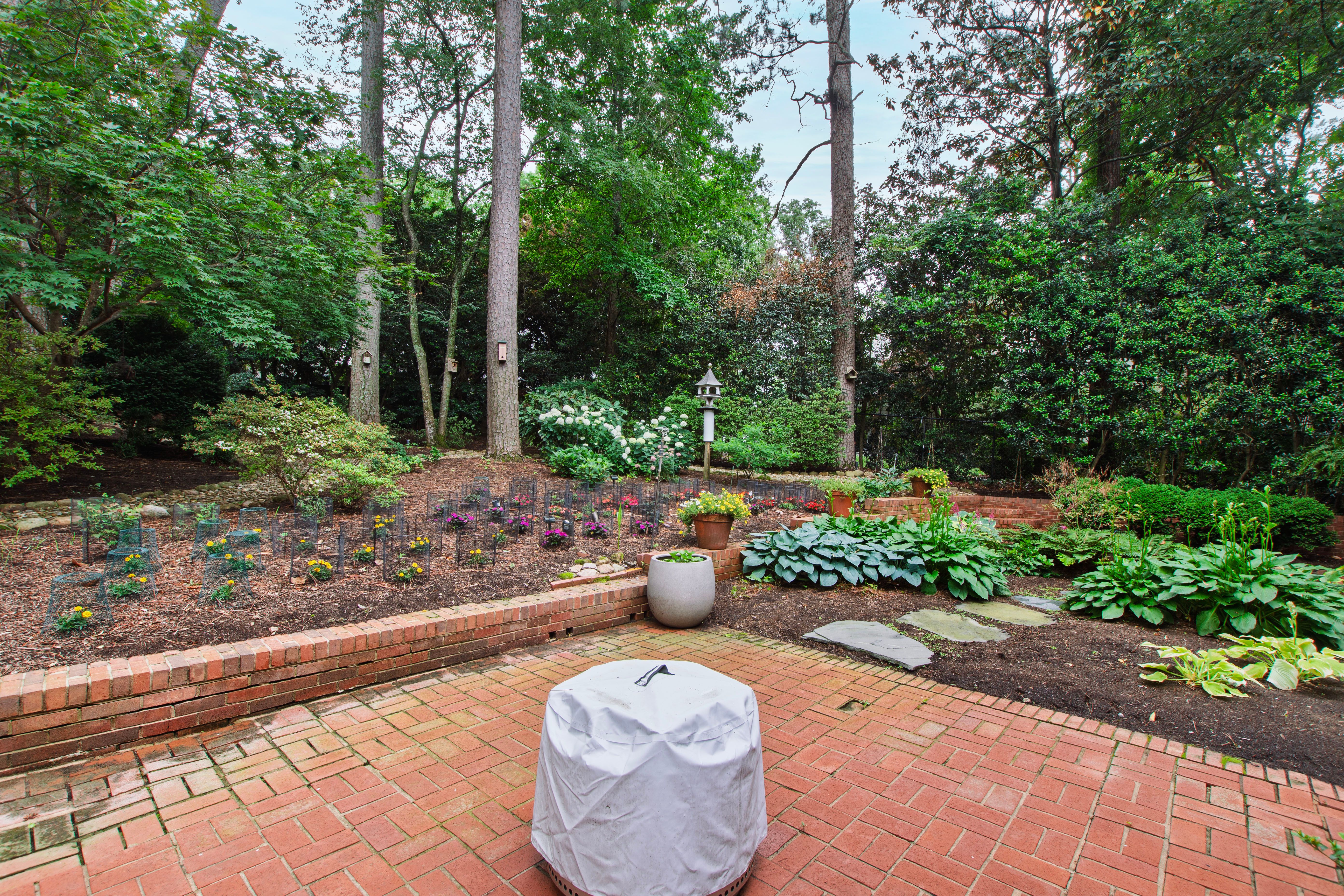  2507 Sanderson Drive, Raleigh, NC 27608 - 物件實景