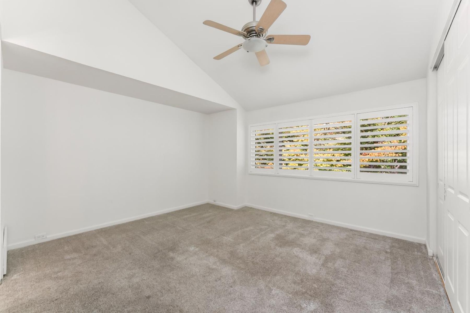 709 Woodside Lane East #2, Sacramento, CA 95825 - 物件實景