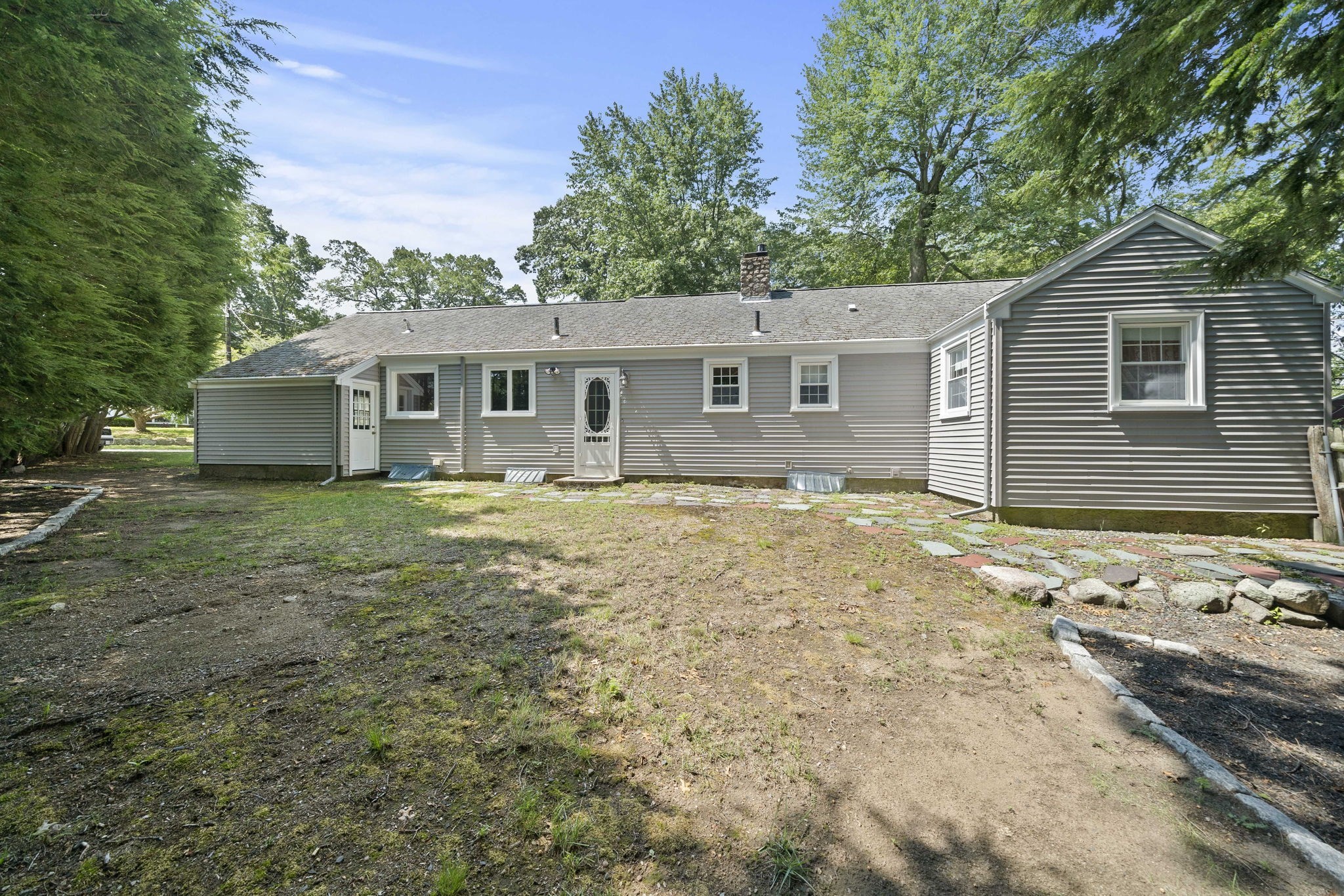 Braintree, Massachusetts, 02184, United States, 2 Bedrooms Bedrooms, ,2 BathroomsBathrooms,Residential,For Sale,1899290