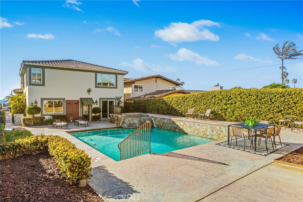 San Diego, California, 92107, United States, 6 Bedrooms Bedrooms, ,5 BathroomsBathrooms,Residential,For Sale,1843009
