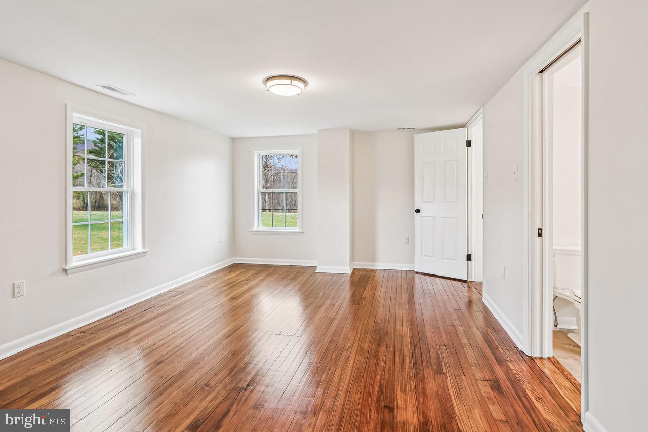 Knoxville, Maryland, 21758, United States, 4 Bedrooms Bedrooms, ,2 BathroomsBathrooms,Residential,For Sale,1997505