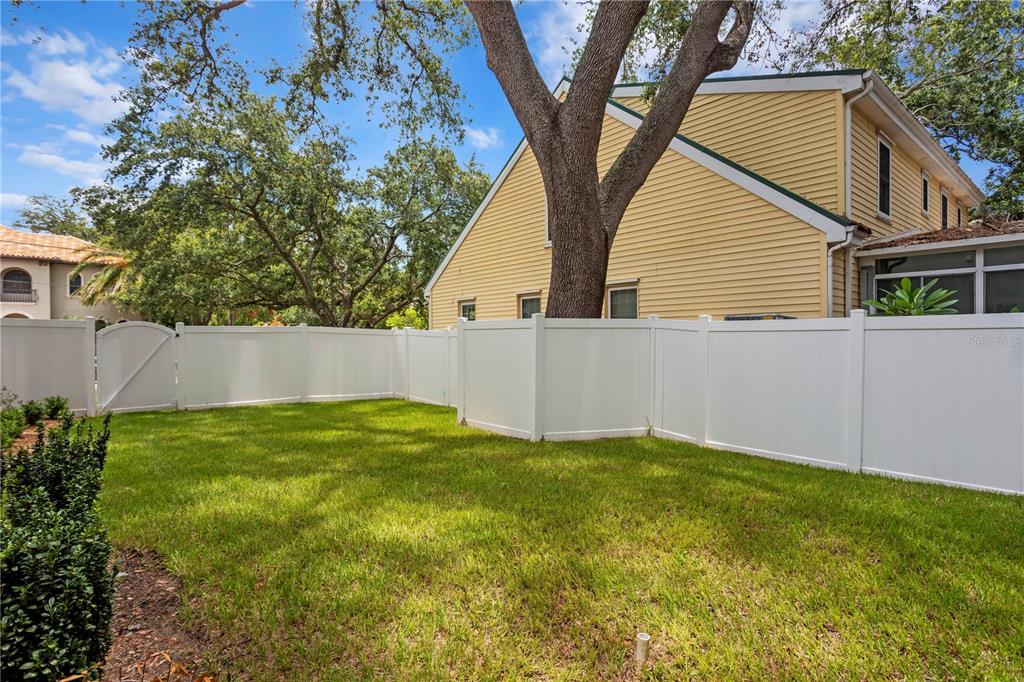 Tampa, Florida, 33629, United States, 4 Bedrooms Bedrooms, ,4 BathroomsBathrooms,Residential,For Sale,1885356