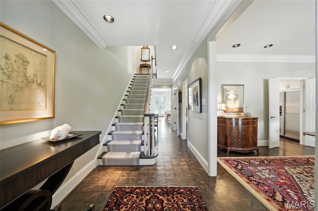 St Louis, Missouri, 63108, United States, 4 Bedrooms Bedrooms, ,5 BathroomsBathrooms,Residential,For Sale,1941664