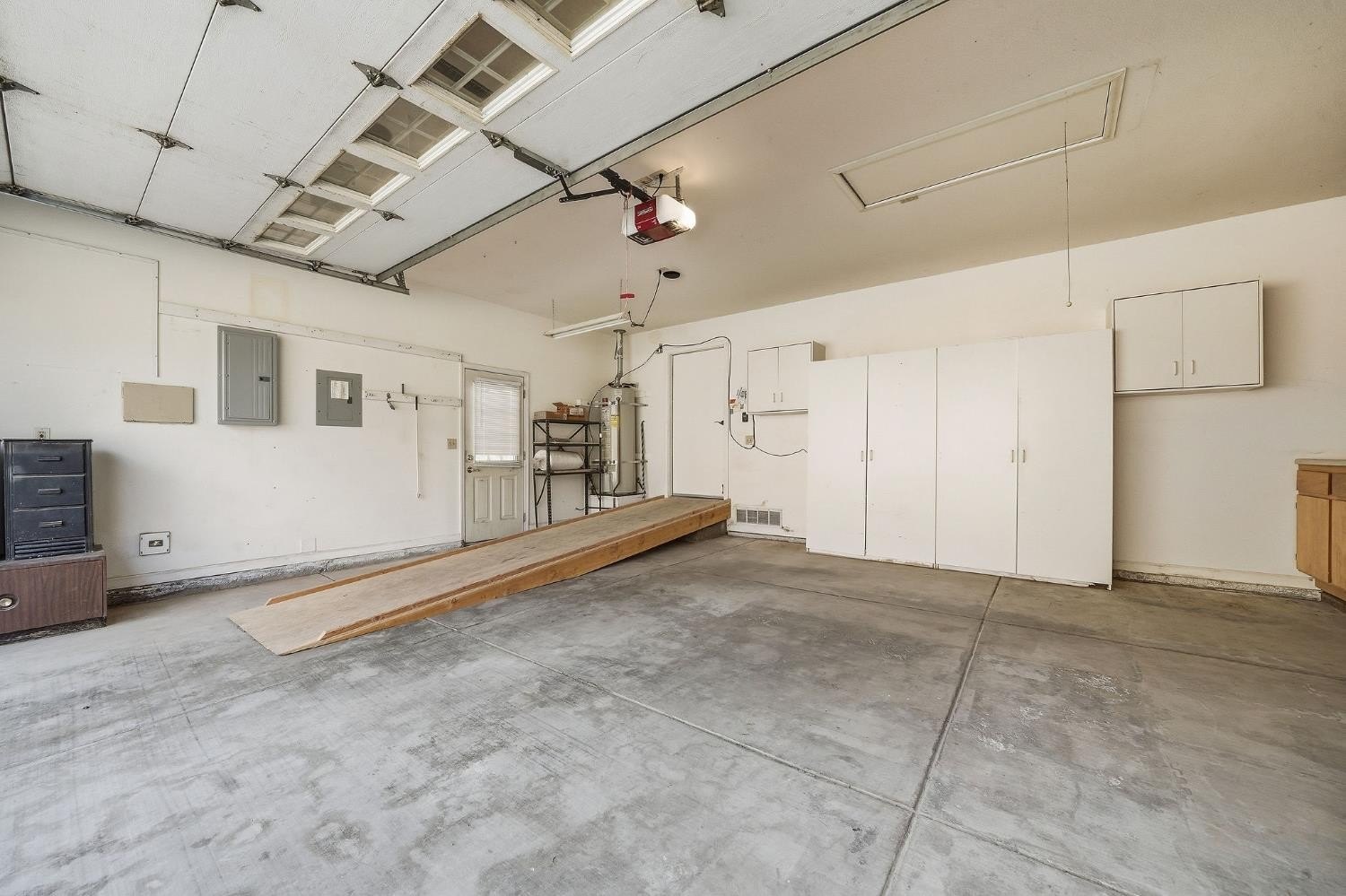 Valley Springs, California, 95252, United States, 3 Bedrooms Bedrooms, ,3 BathroomsBathrooms,Residential,For Sale,1983340