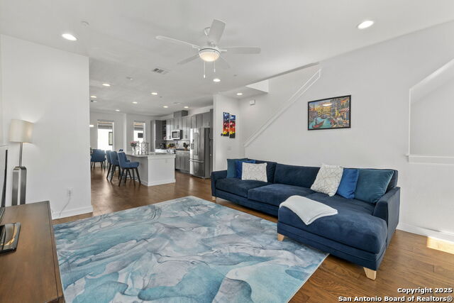 San Antonio, Texas, 78209, United States, 3 Bedrooms Bedrooms, ,4 BathroomsBathrooms,Residential,For Sale,1906137