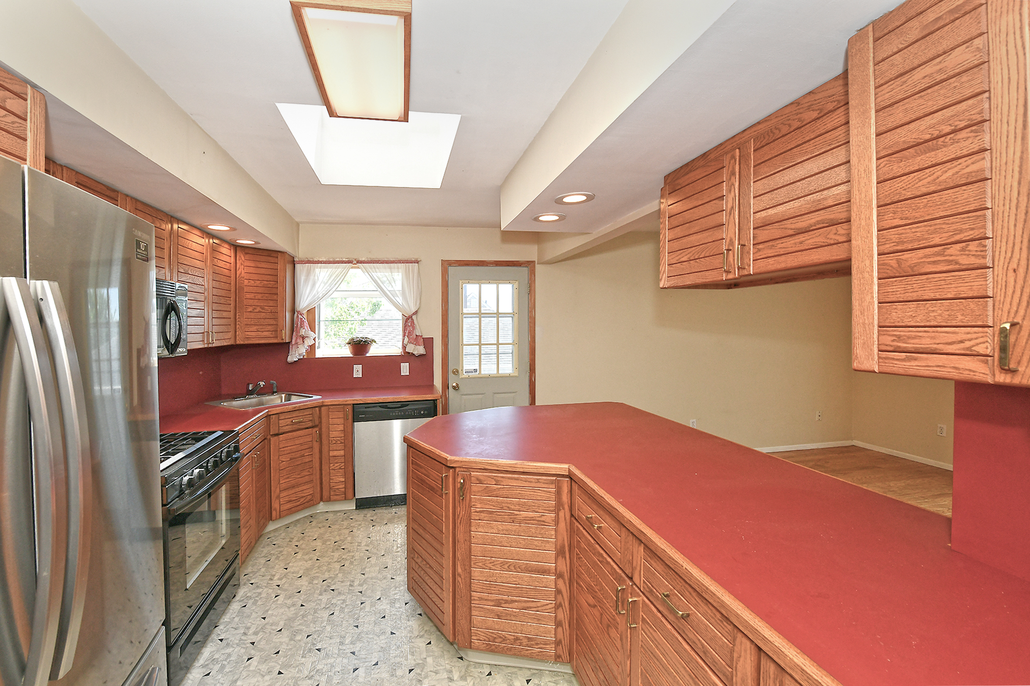 Bethpage, New York, 11714, United States, 4 Bedrooms Bedrooms, ,3 BathroomsBathrooms,Residential,For Sale,1880879